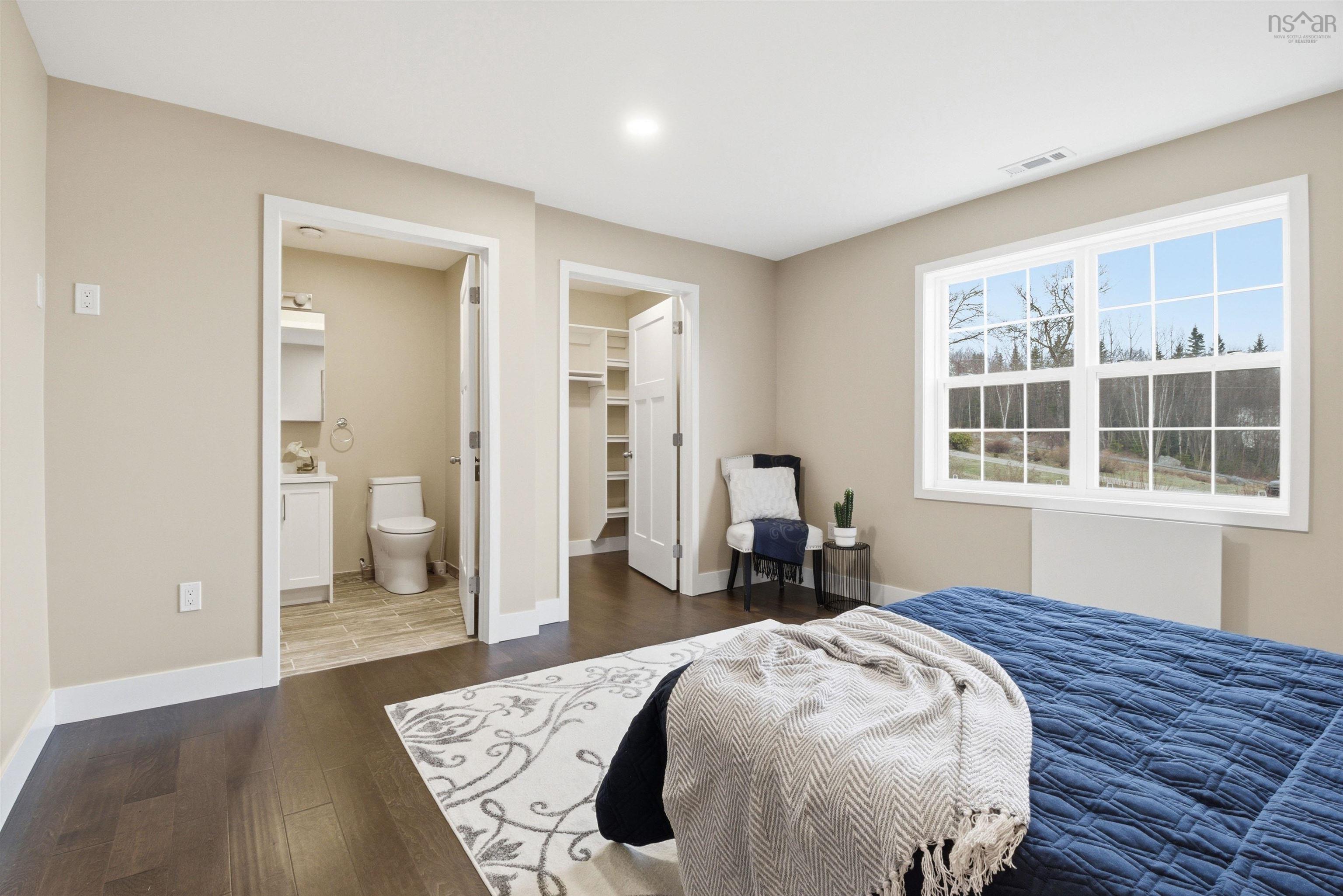 $423,900.00: 7 Lions Club Road, Fox Point