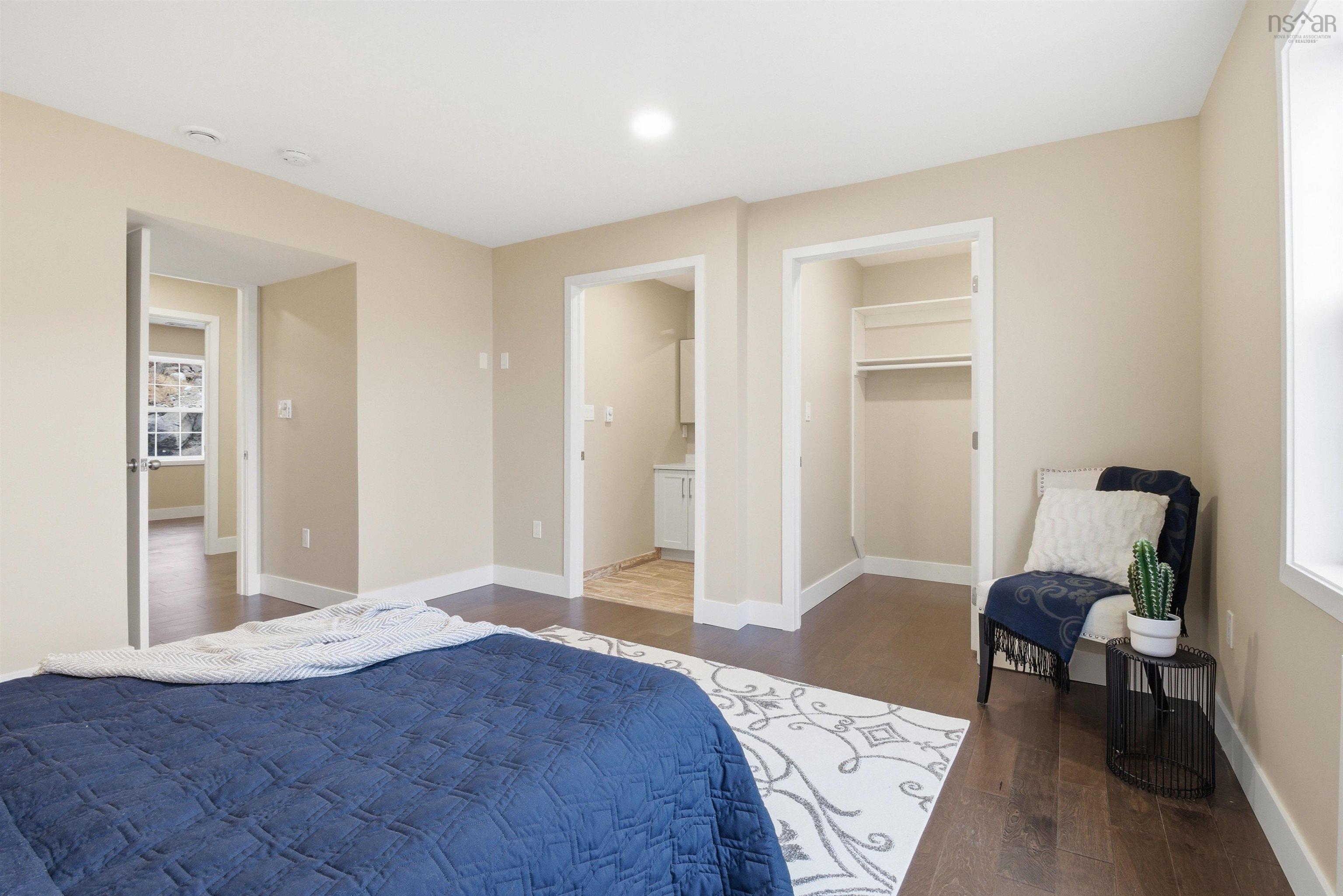 $423,900.00: 7 Lions Club Road, Fox Point