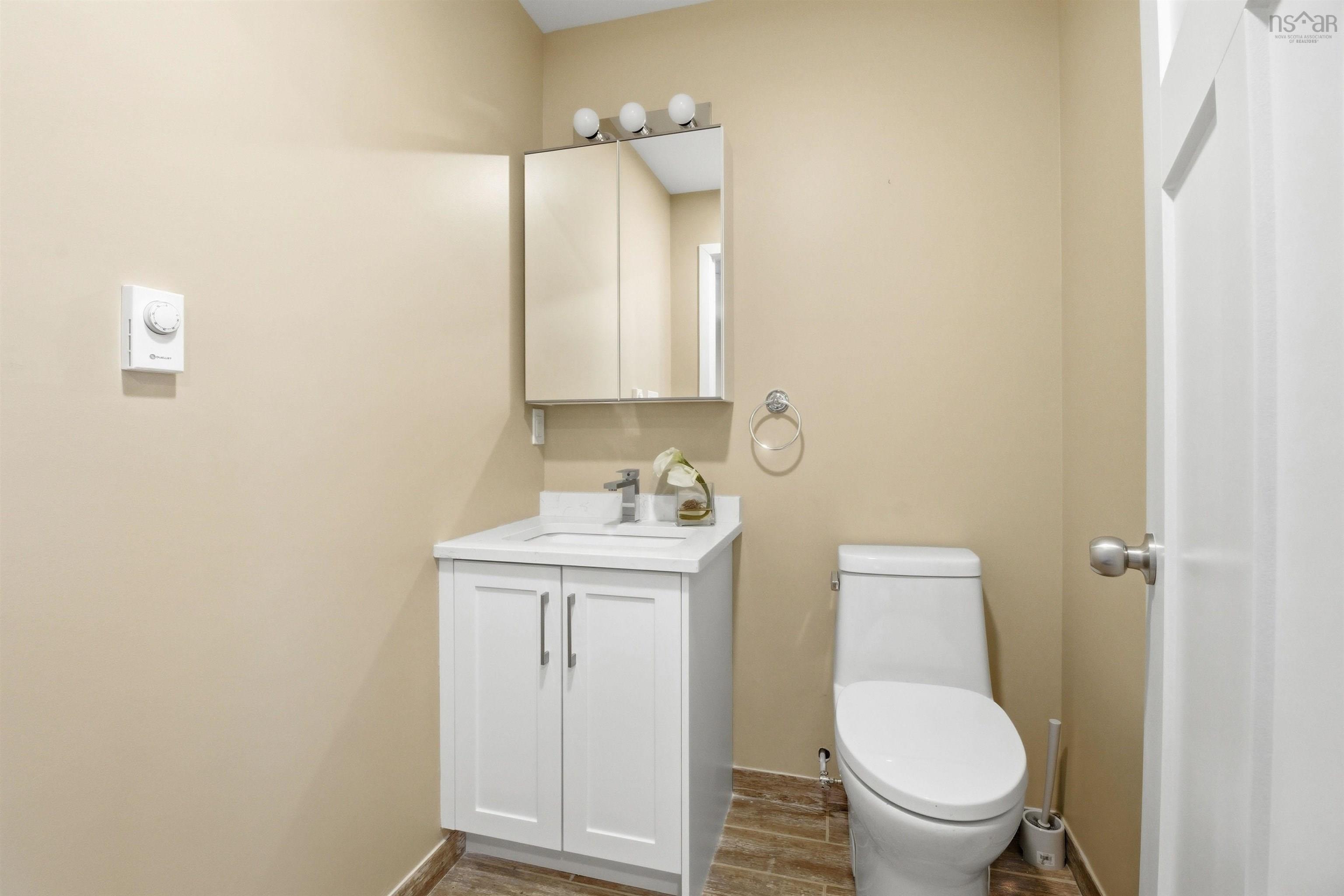 $423,900.00: 7 Lions Club Road, Fox Point