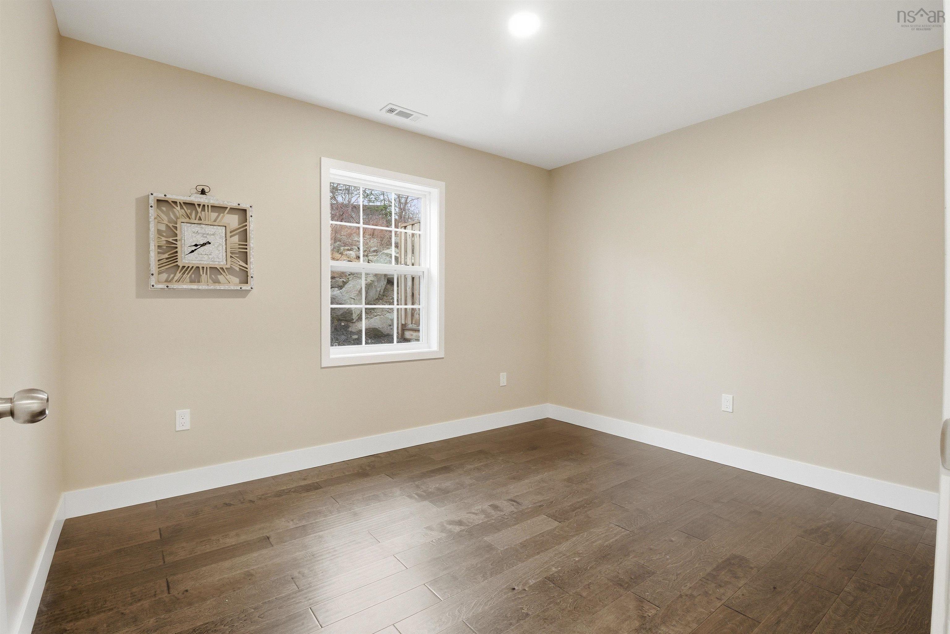 $423,900.00: 7 Lions Club Road, Fox Point