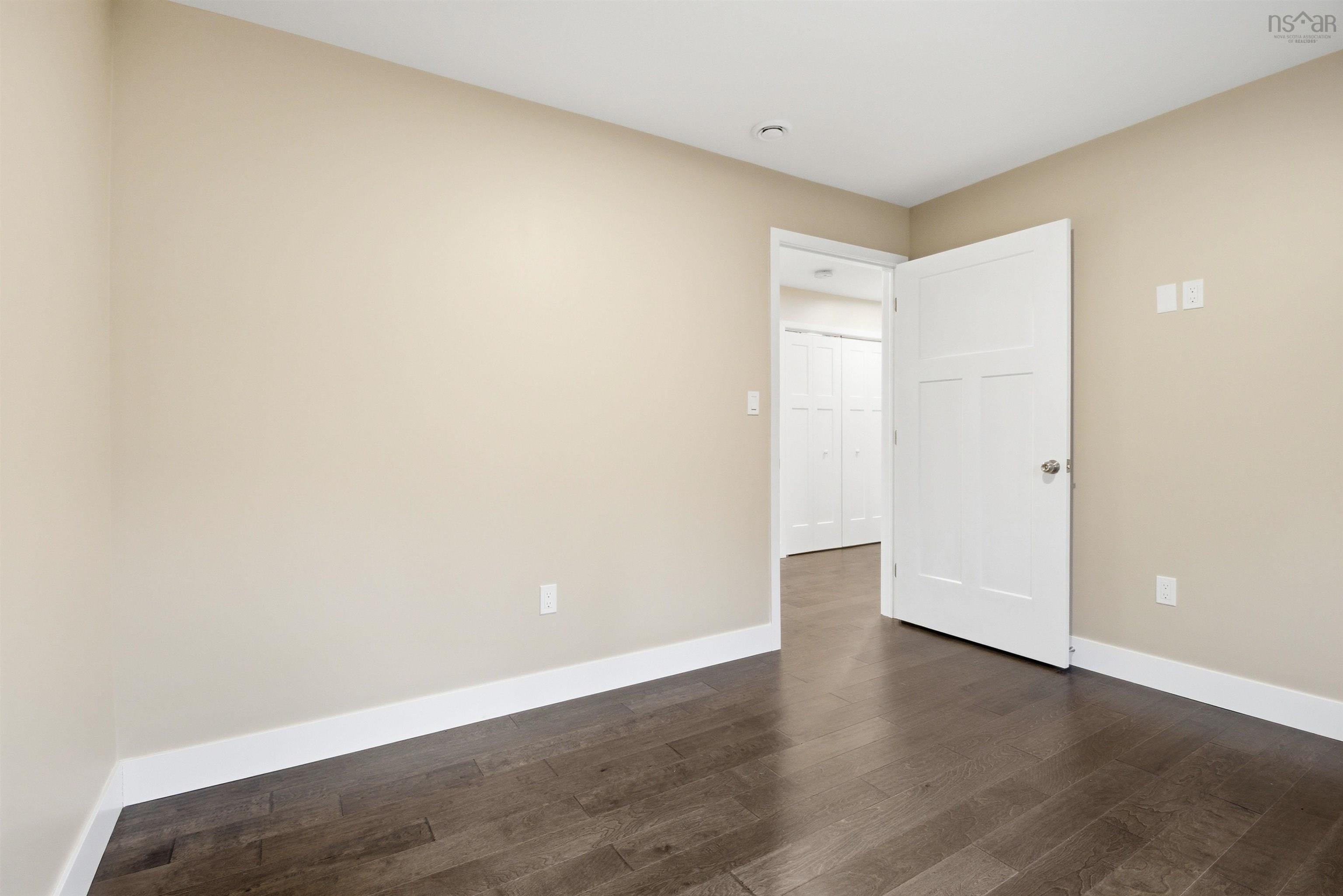 $423,900.00: 7 Lions Club Road, Fox Point