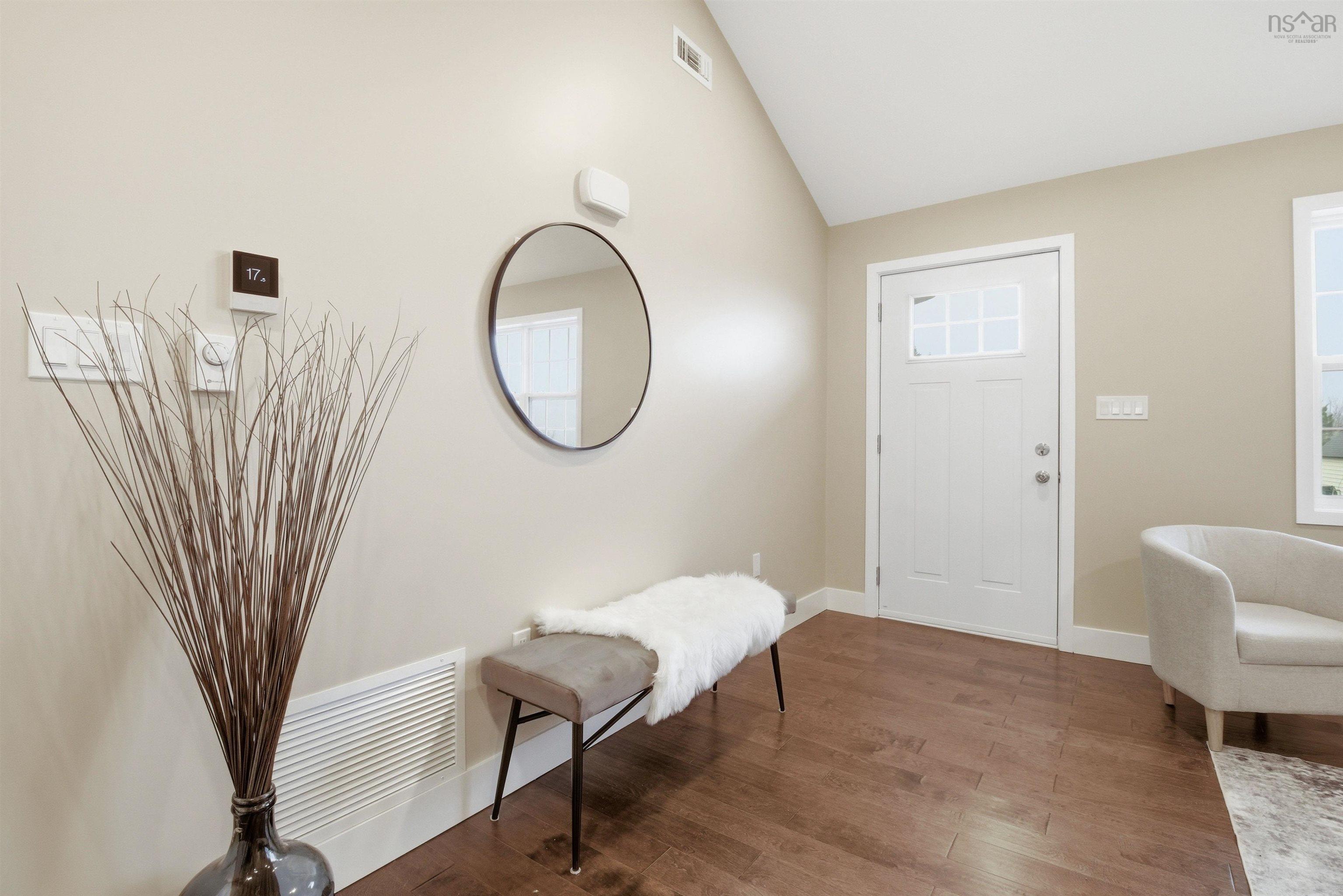 $423,900.00: 7 Lions Club Road, Fox Point