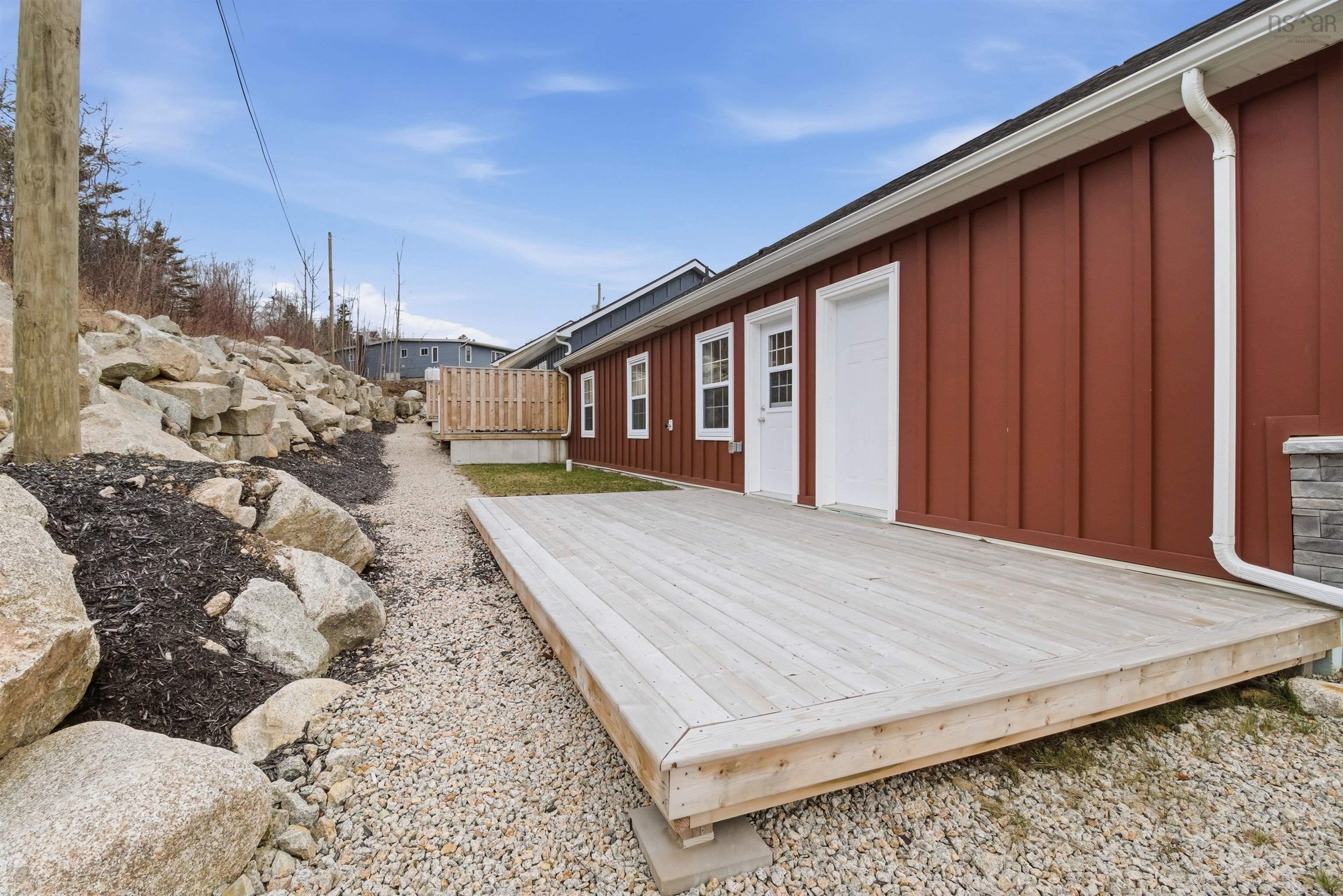 $423,900.00: 7 Lions Club Road, Fox Point