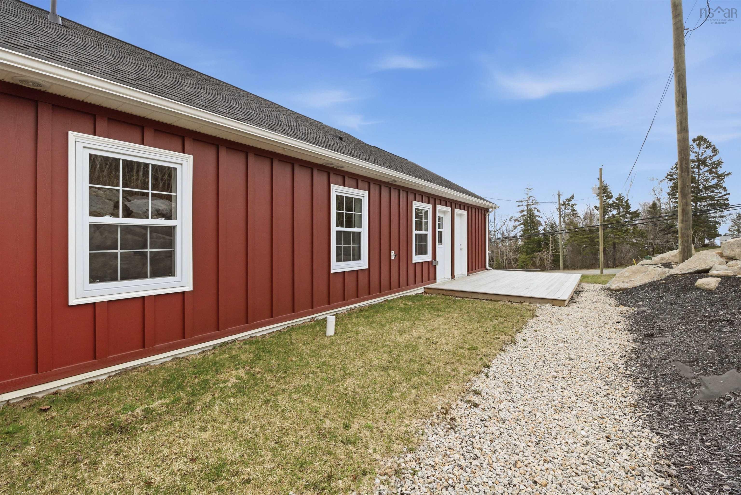 $423,900.00: 7 Lions Club Road, Fox Point