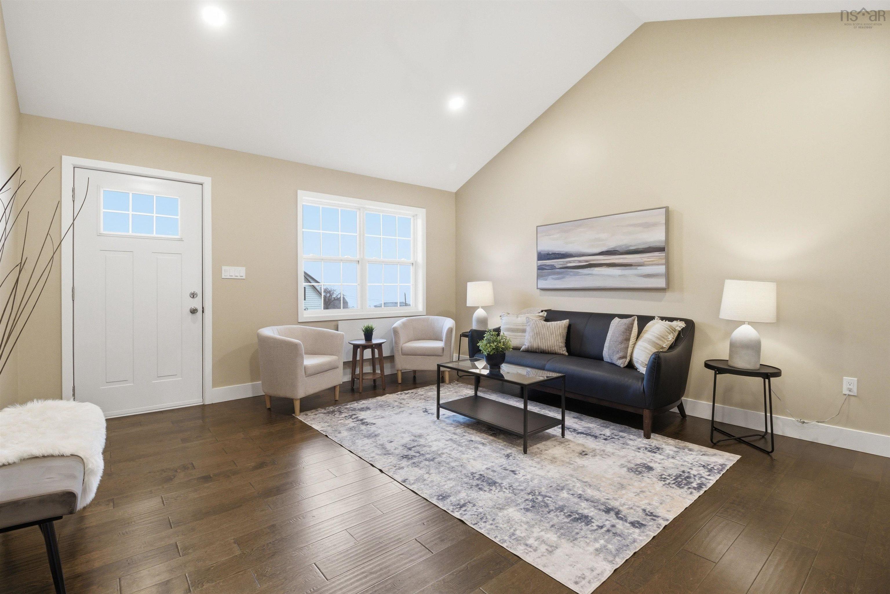 $423,900.00: 7 Lions Club Road, Fox Point