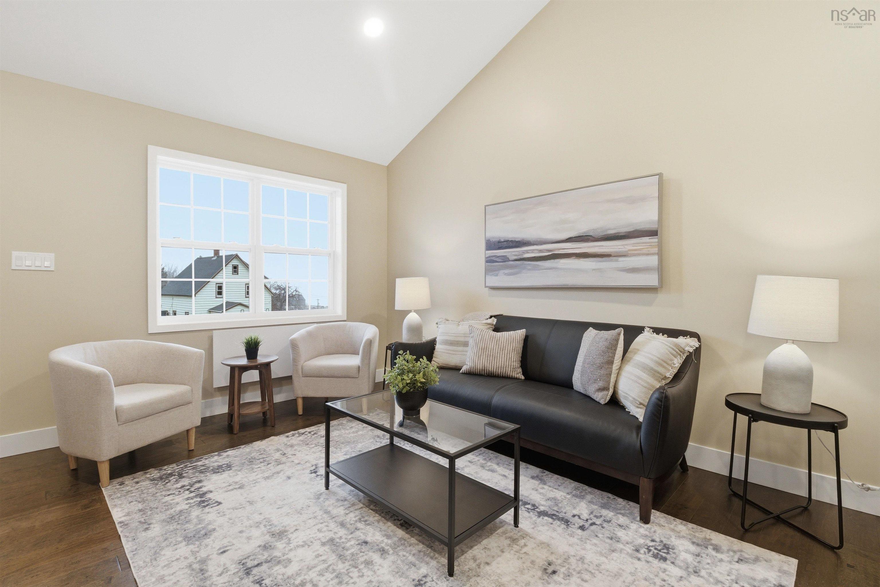 $423,900.00: 7 Lions Club Road, Fox Point