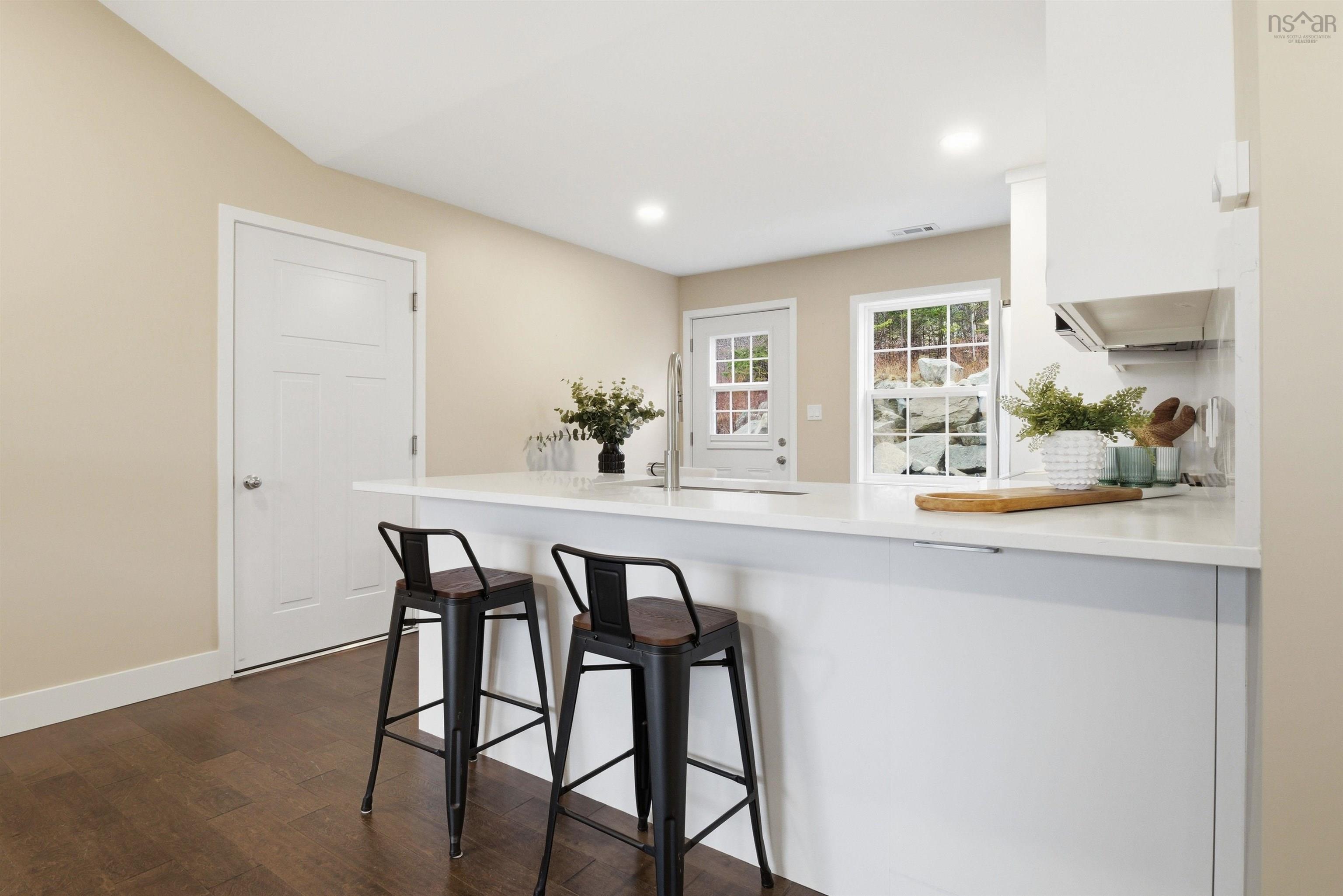 $423,900.00: 7 Lions Club Road, Fox Point