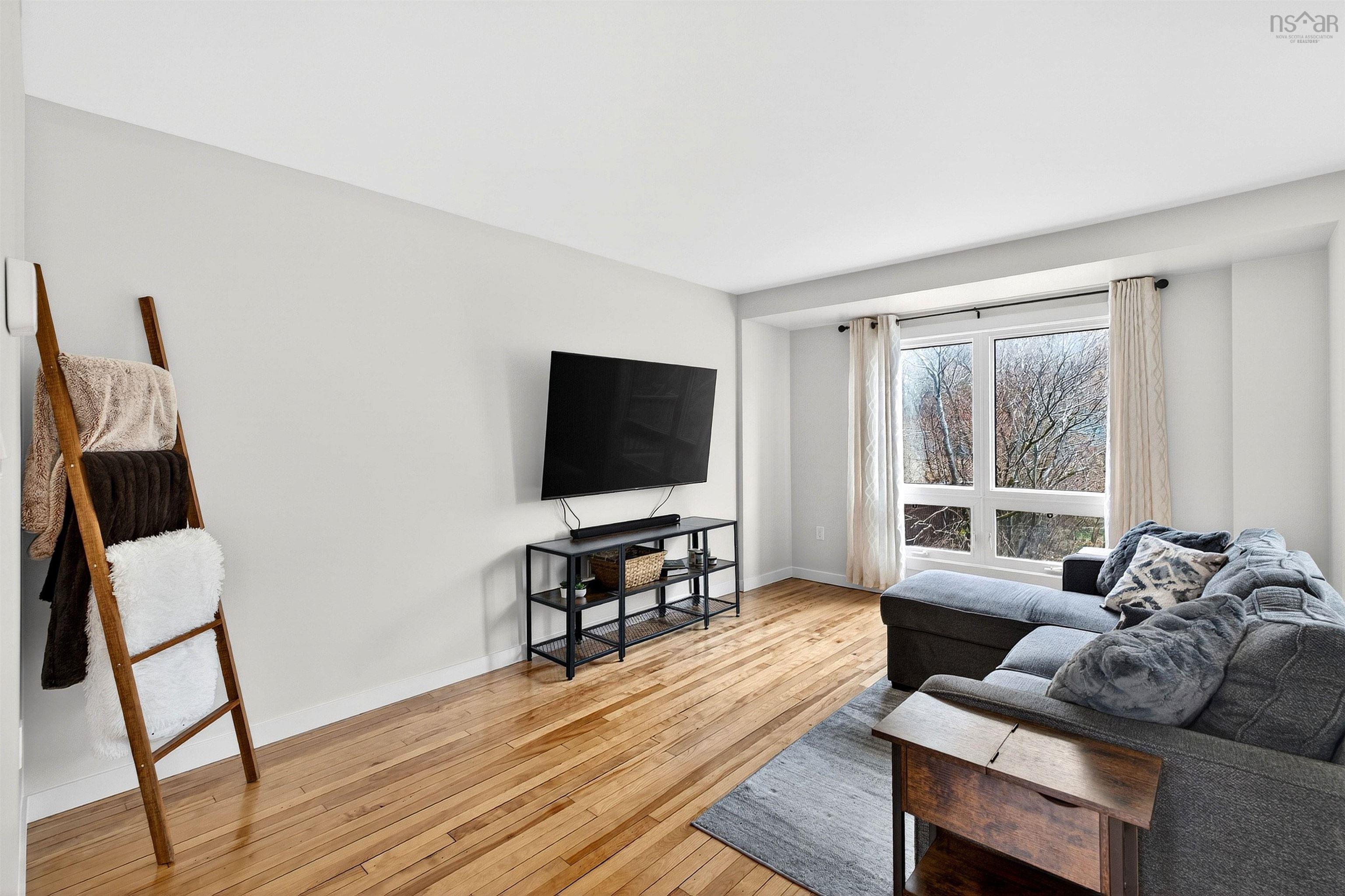 $425,000.00: 31 Circassion Drive, Cole Harbour