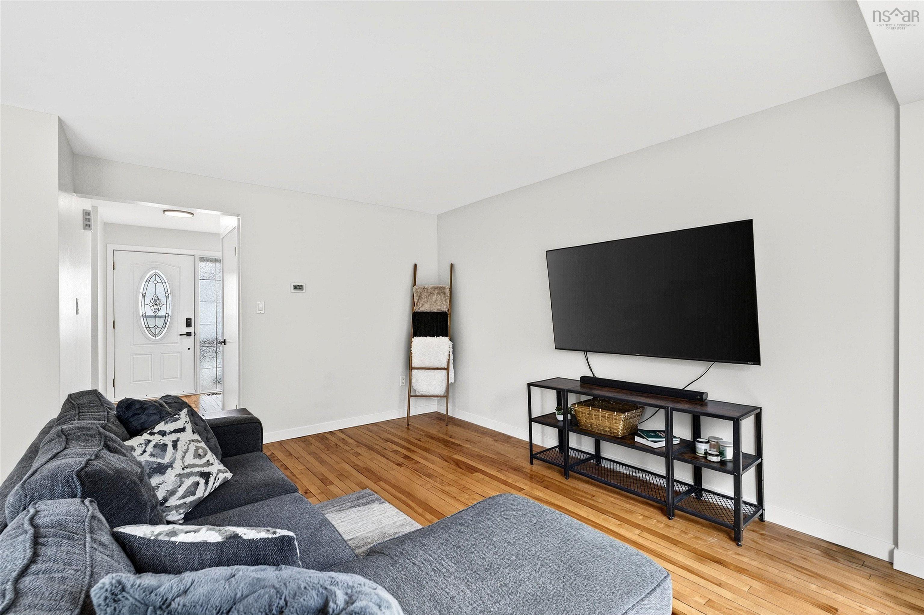 $425,000.00: 31 Circassion Drive, Cole Harbour