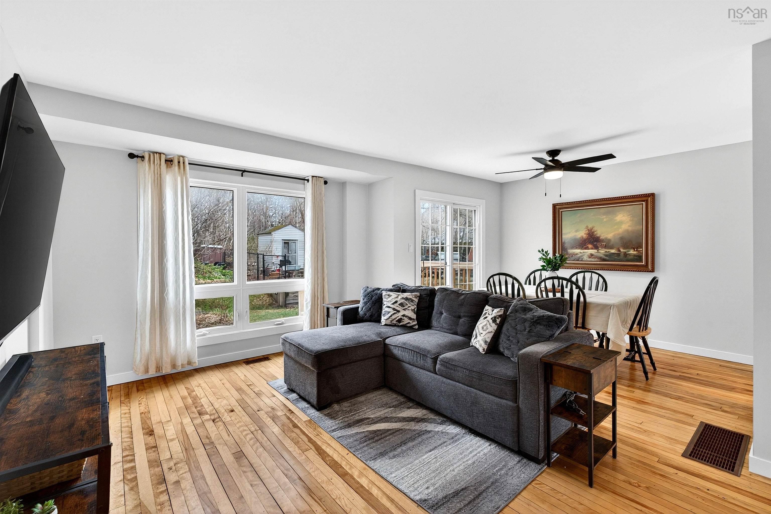 $425,000.00: 31 Circassion Drive, Cole Harbour