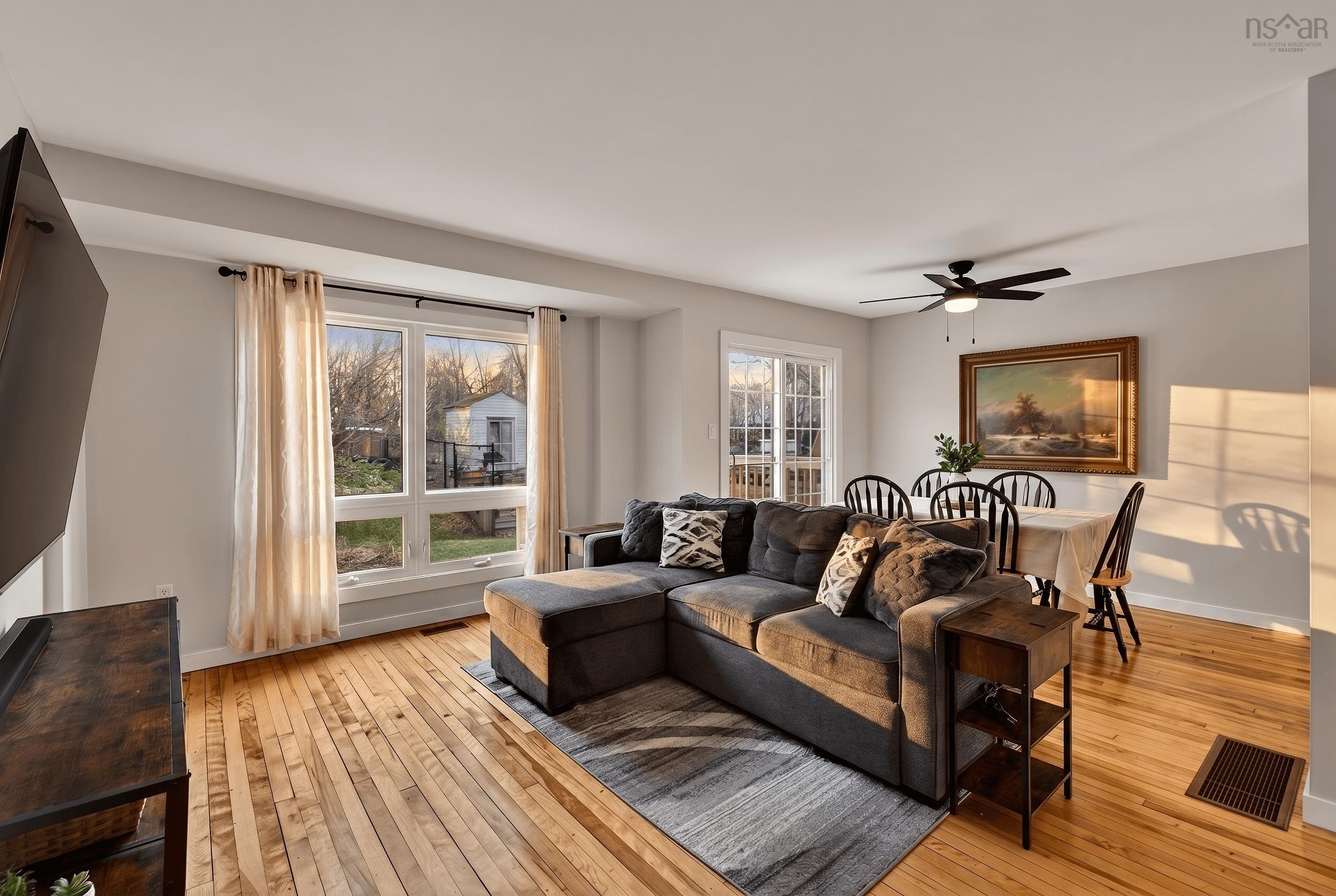 $425,000.00: 31 Circassion Drive, Cole Harbour