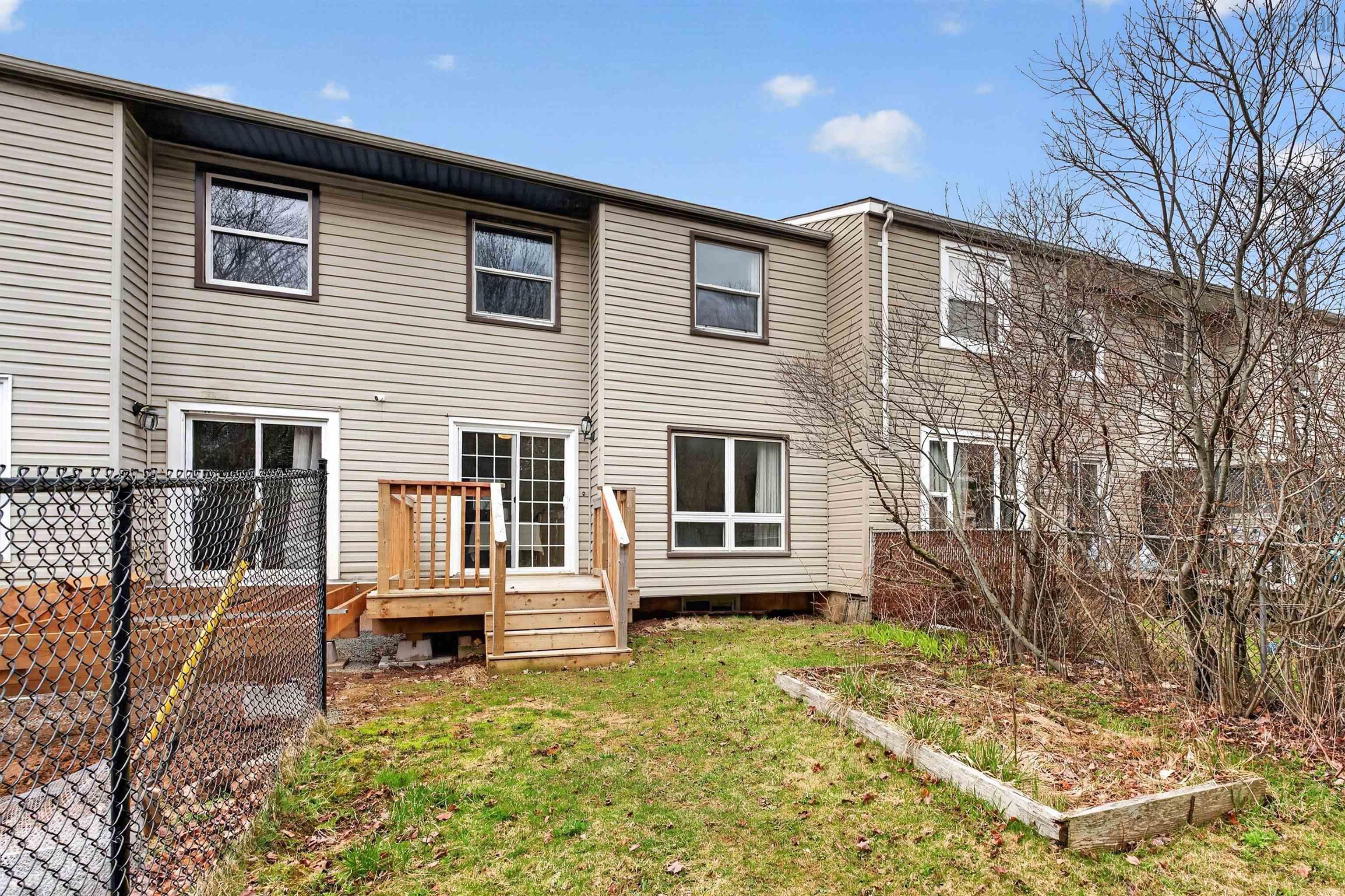 $425,000.00: 31 Circassion Drive, Cole Harbour