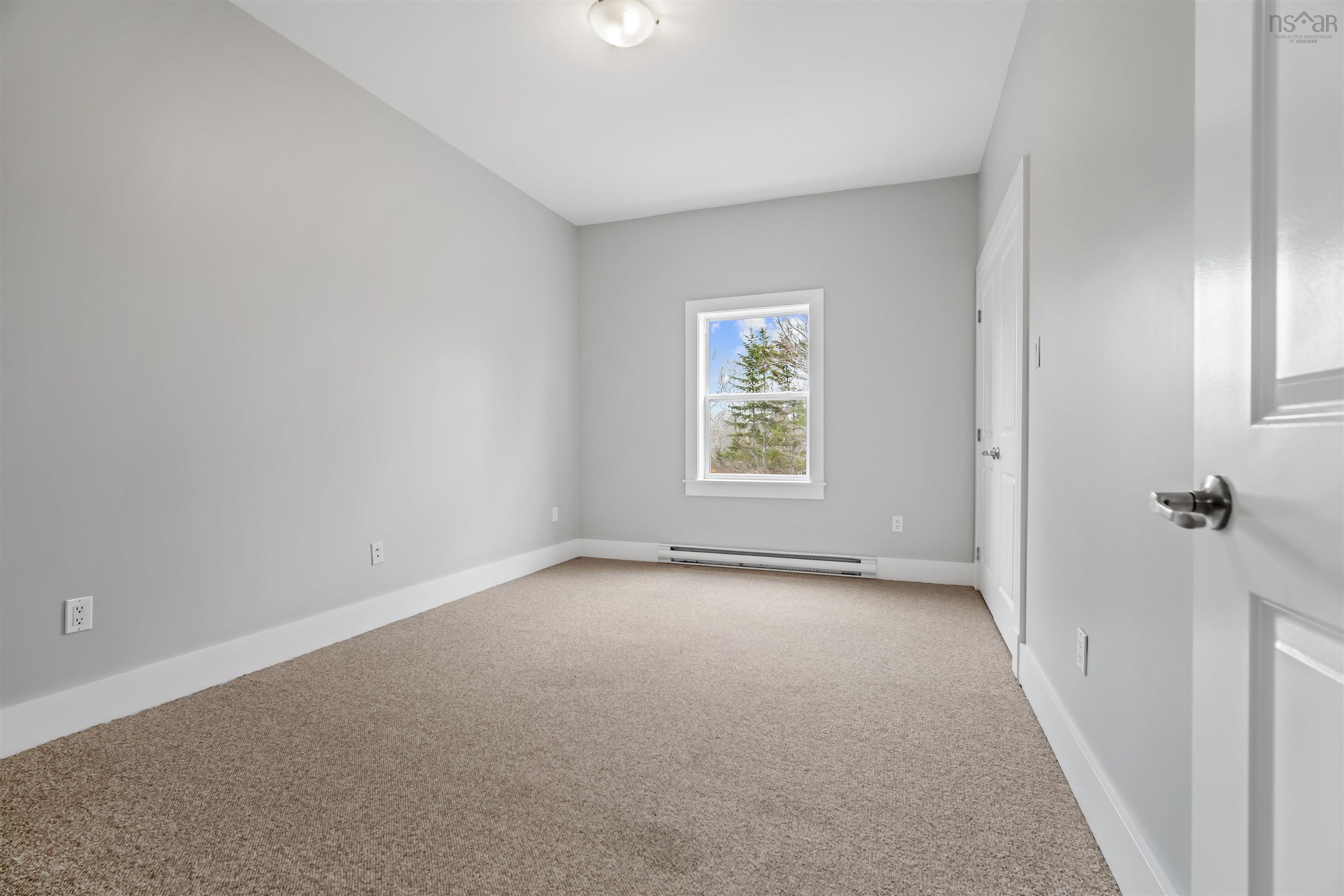 $749,900.00: 149 Abbey Road, Stillwater Lake