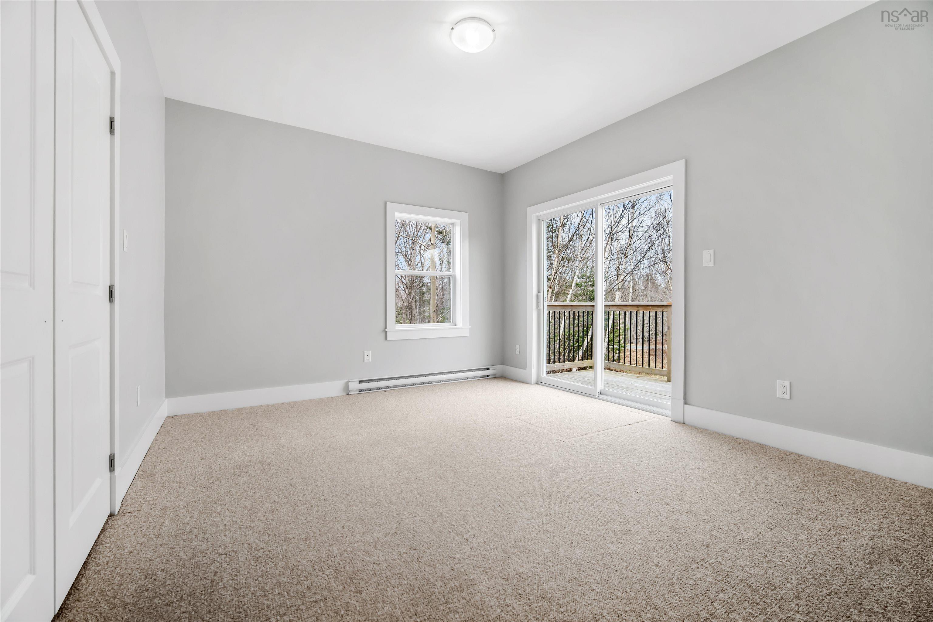 $749,900.00: 149 Abbey Road, Stillwater Lake