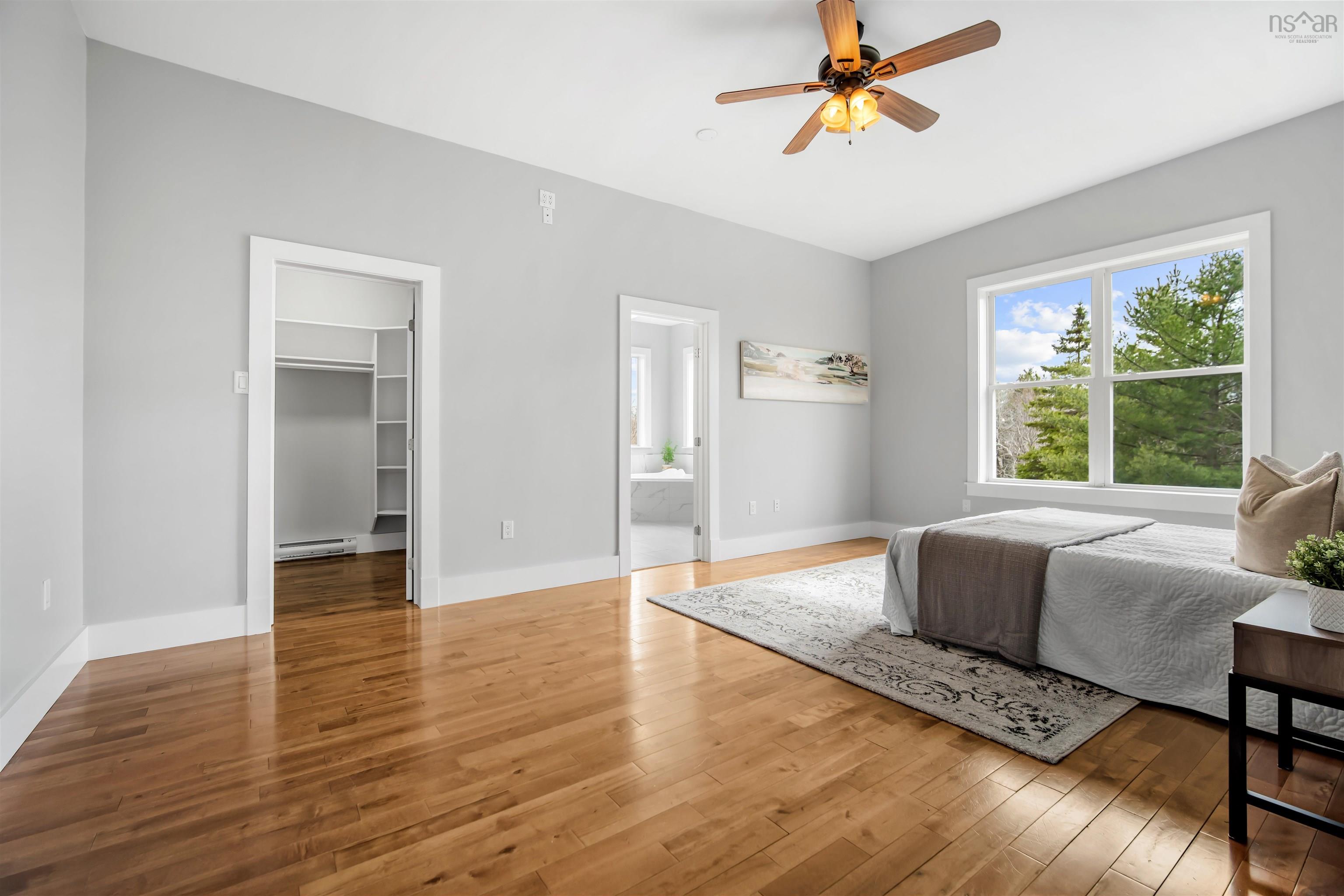 $749,900.00: 149 Abbey Road, Stillwater Lake