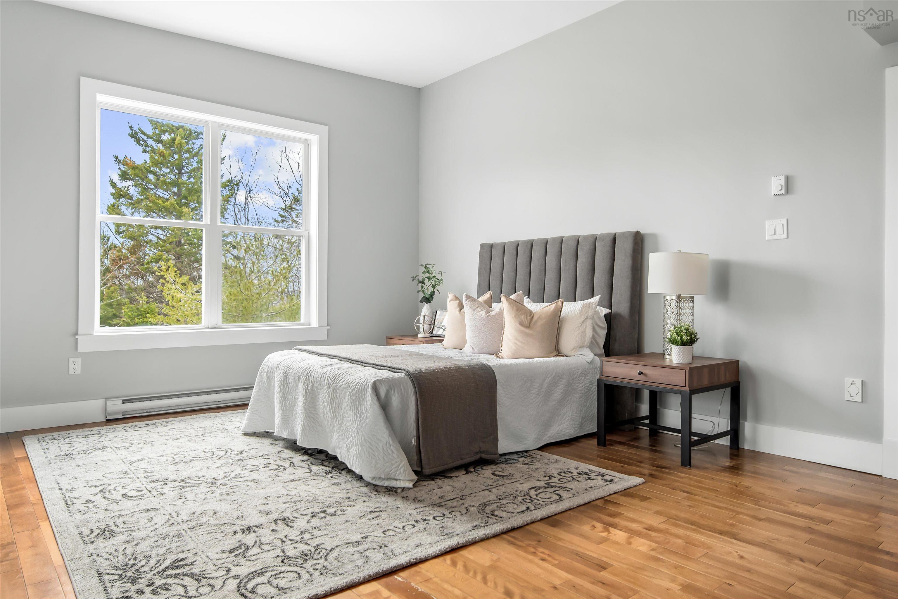 $749,900.00: 149 Abbey Road, Stillwater Lake