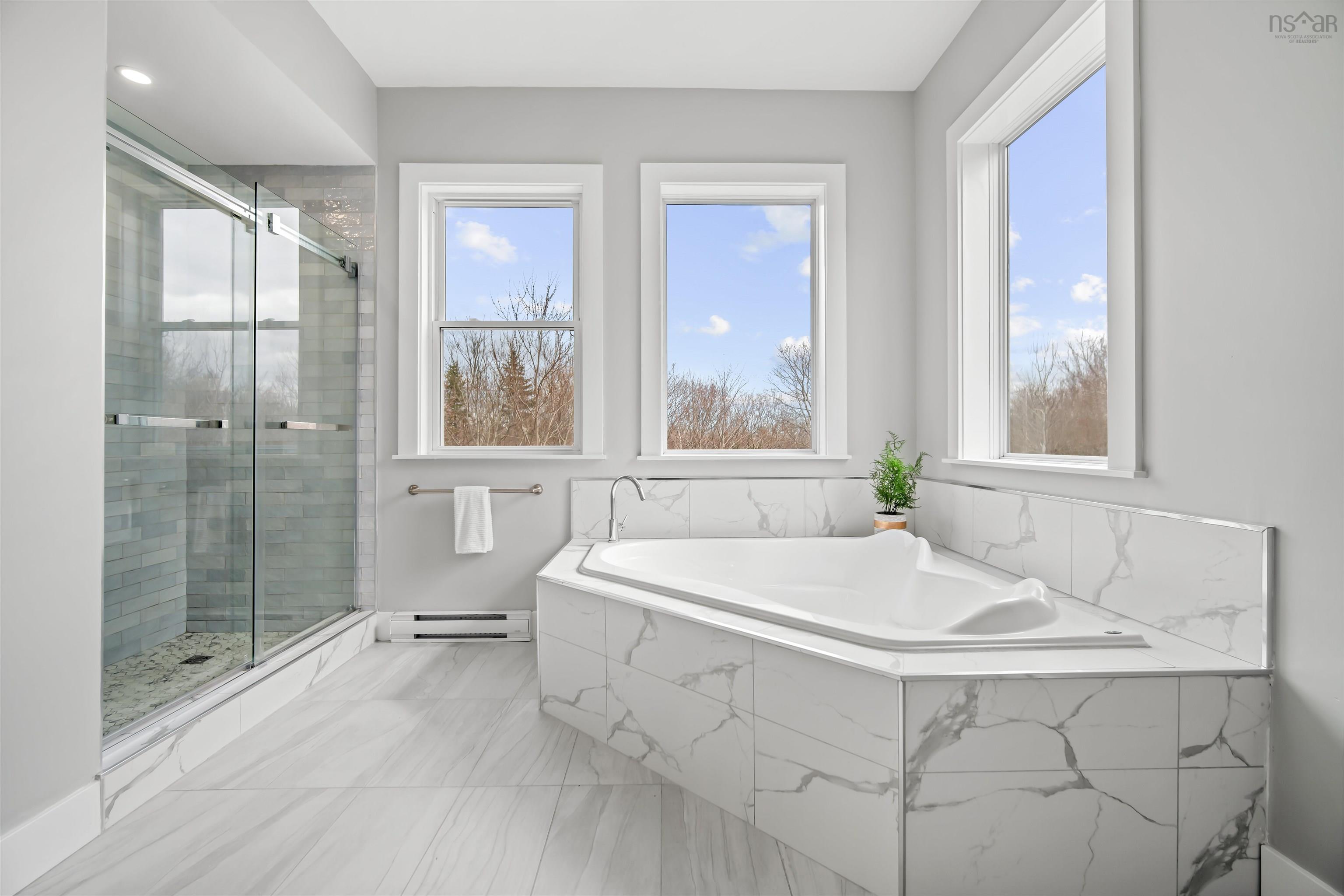 $749,900.00: 149 Abbey Road, Stillwater Lake