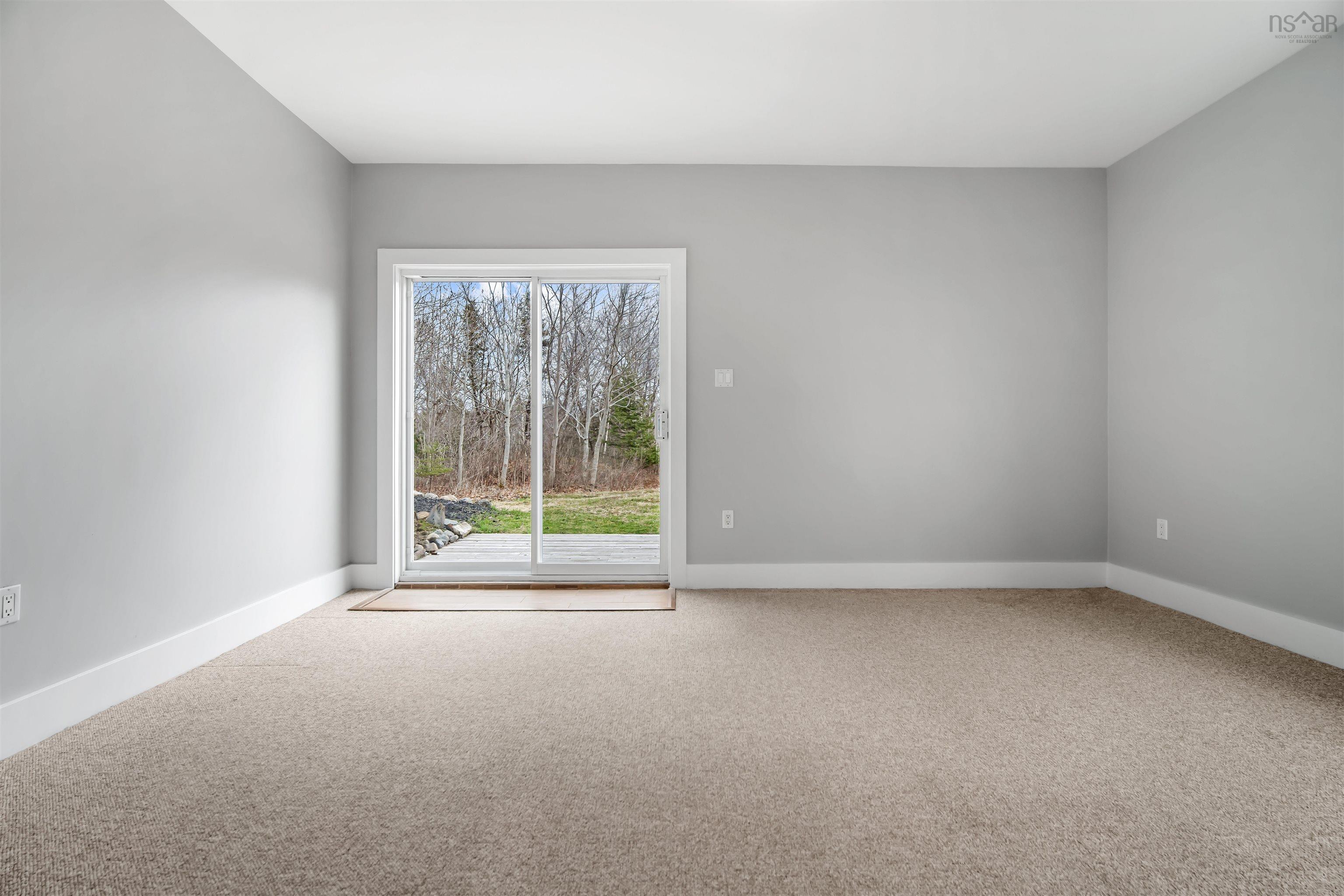 $749,900.00: 149 Abbey Road, Stillwater Lake