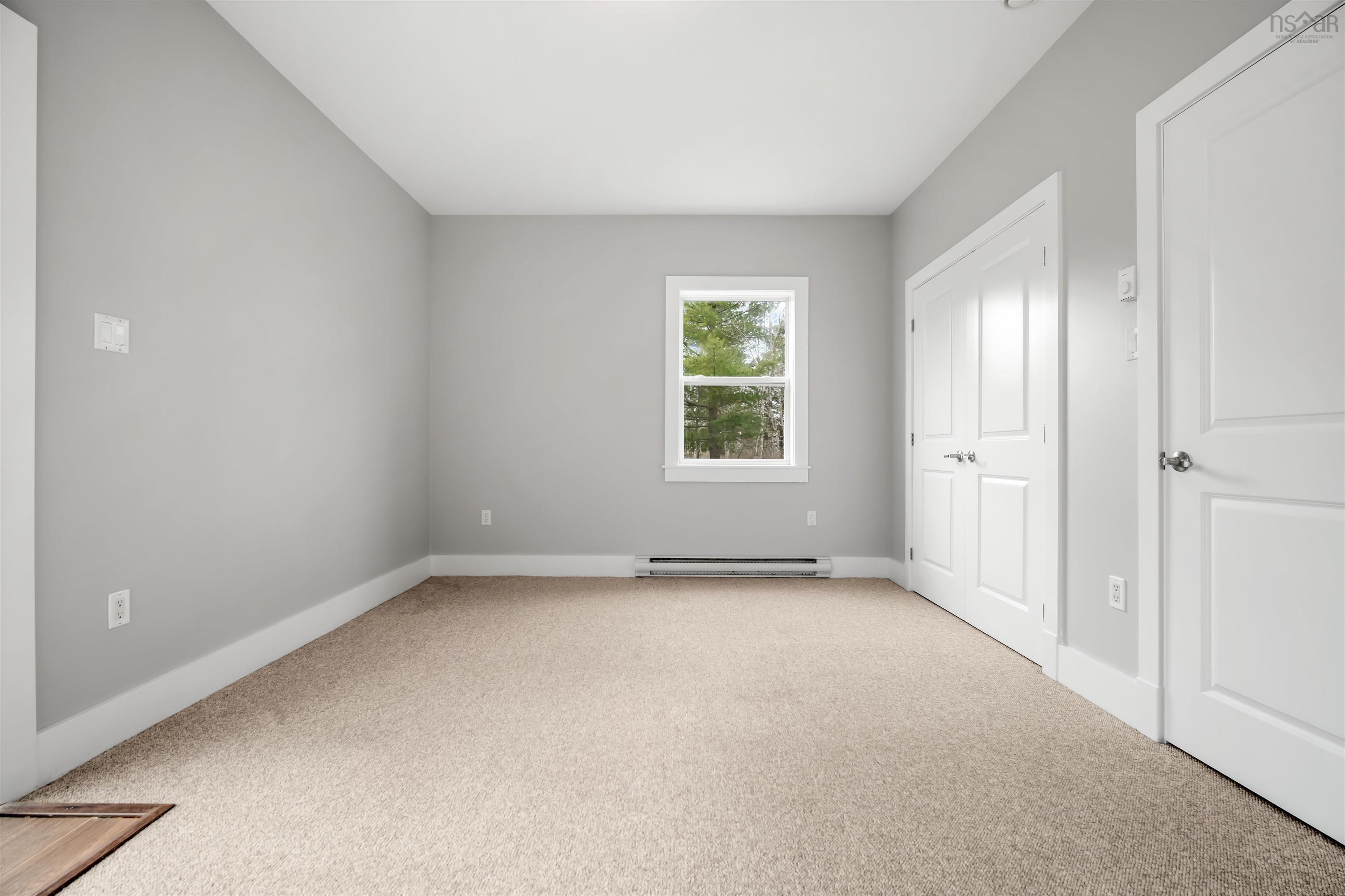 $749,900.00: 149 Abbey Road, Stillwater Lake