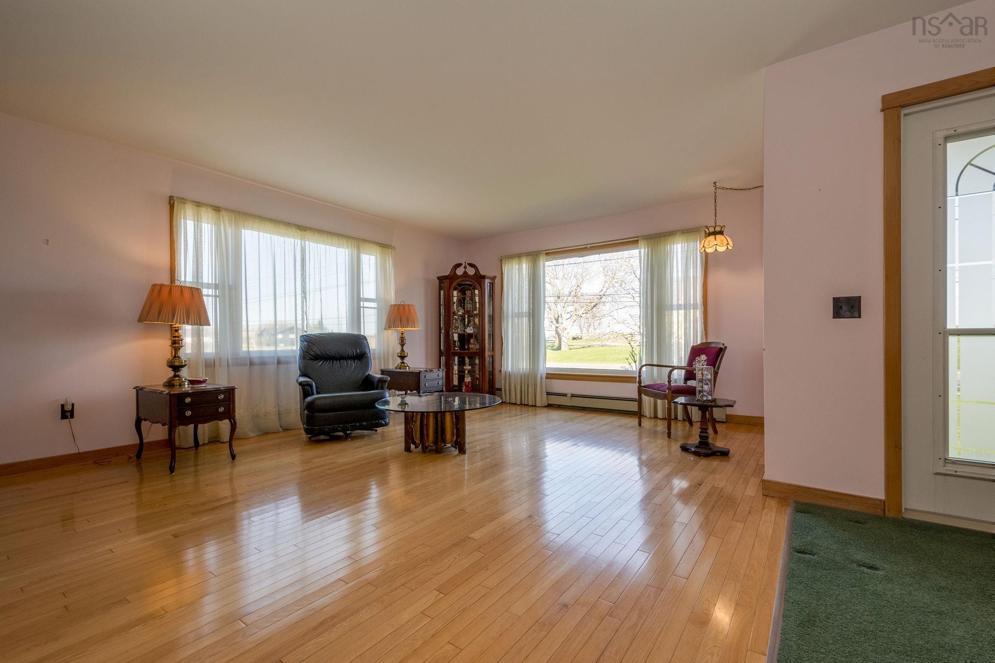 $399,000.00: 777 1 Highway, Comeauville