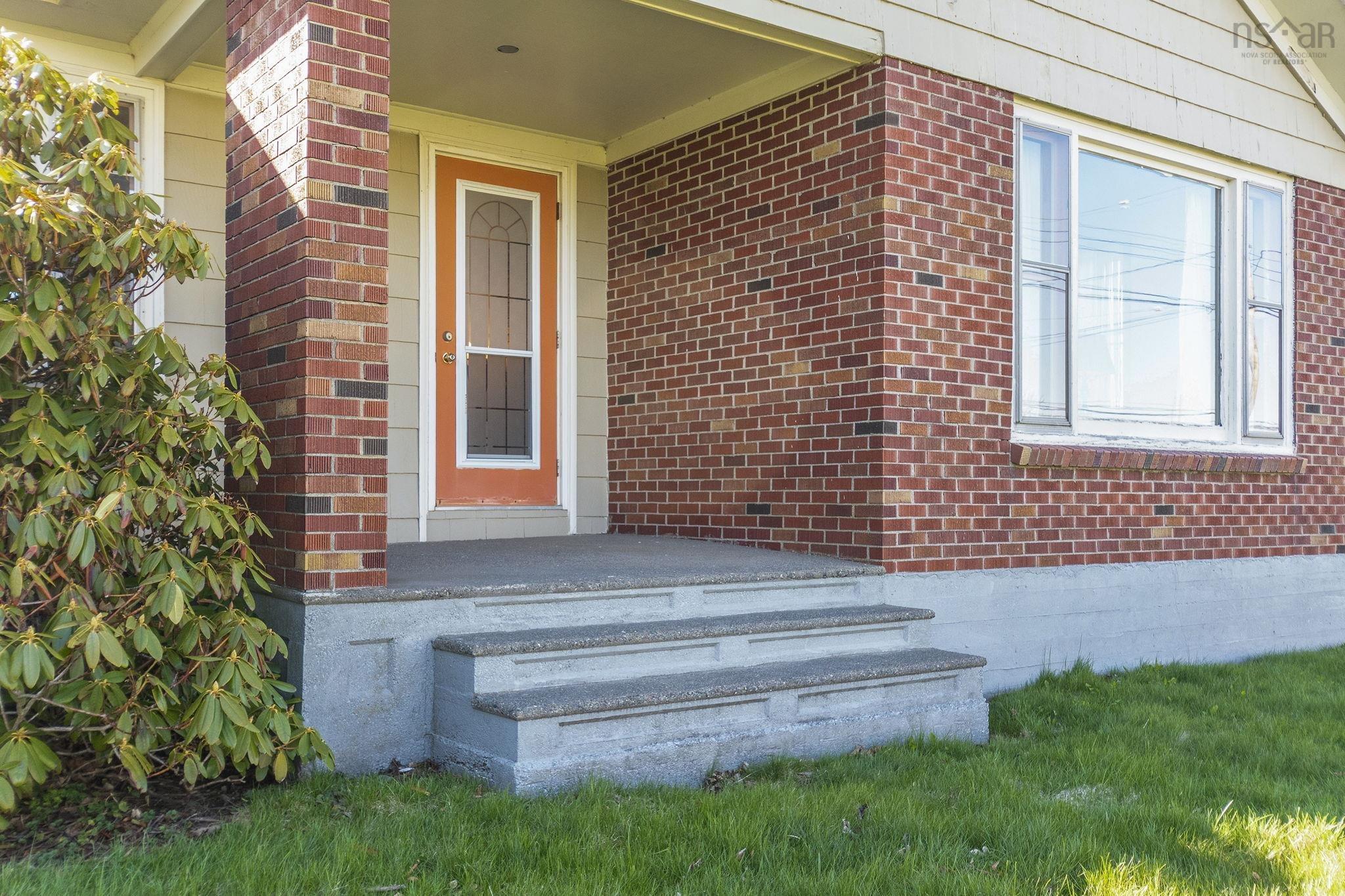 $399,000.00: 777 1 Highway, Comeauville