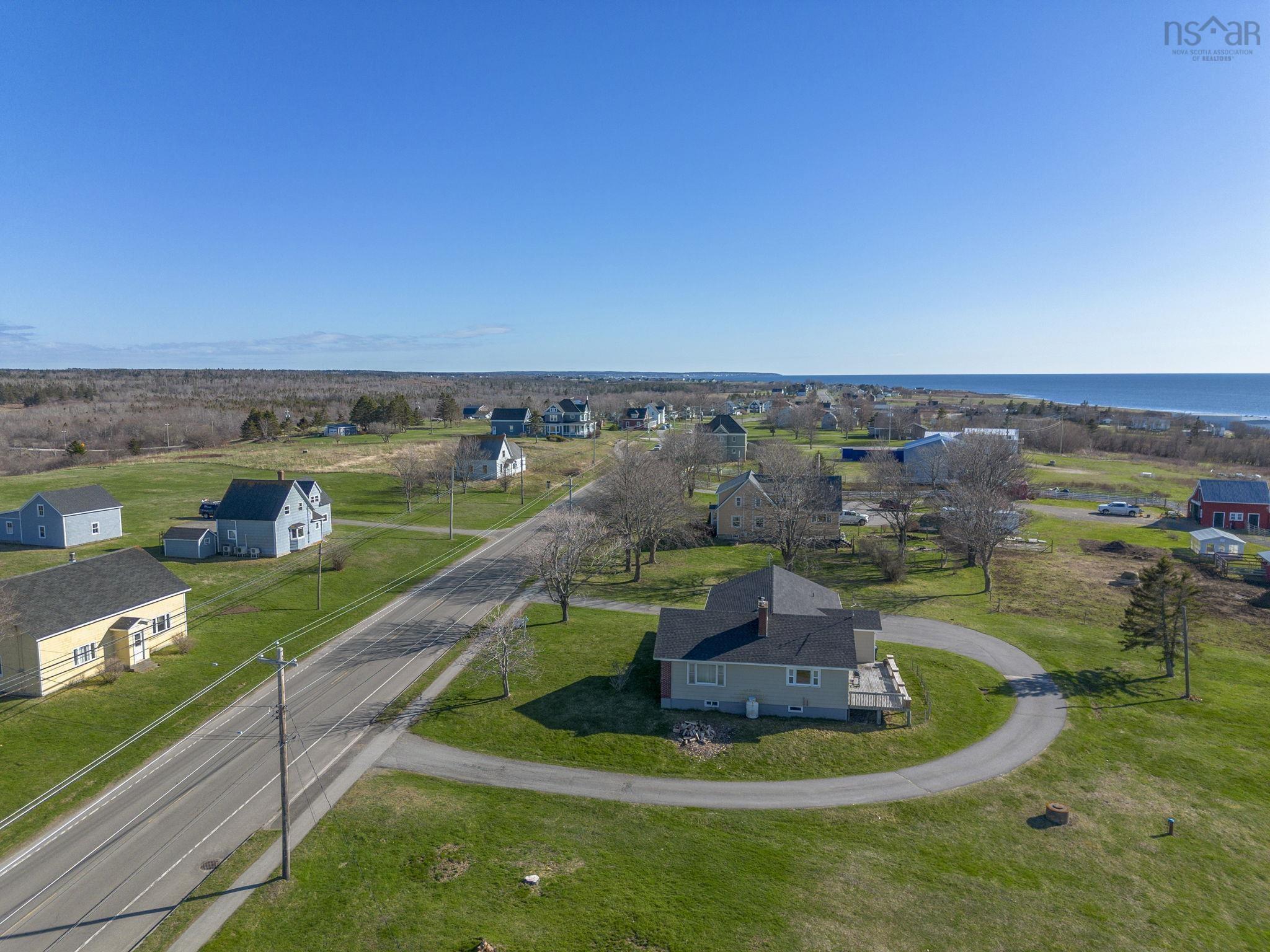 $399,000.00: 777 1 Highway, Comeauville