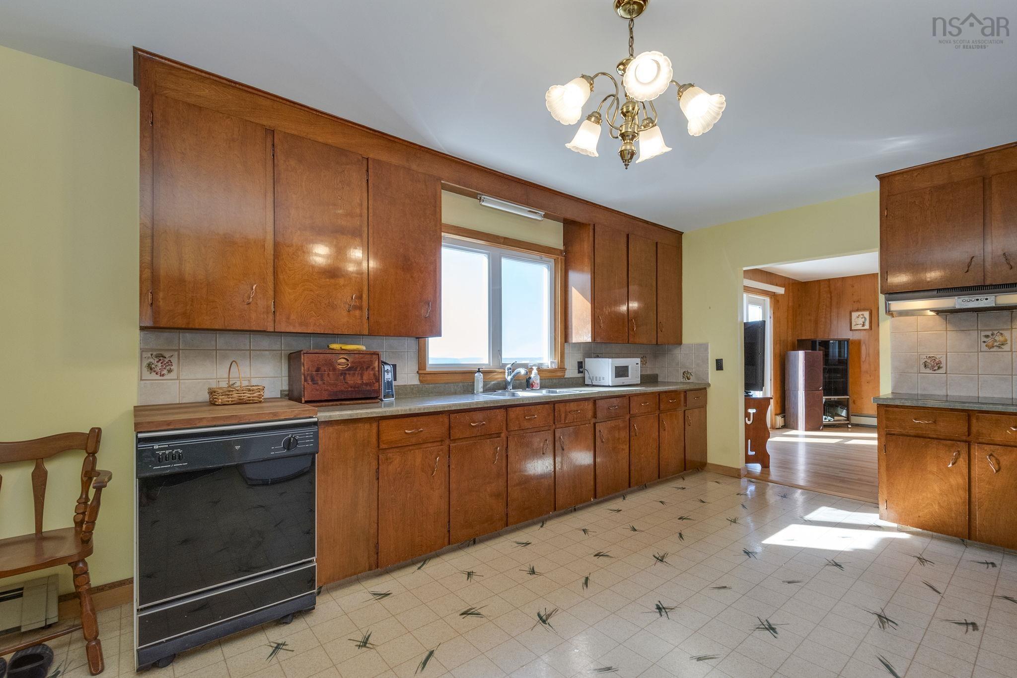 $399,000.00: 777 1 Highway, Comeauville