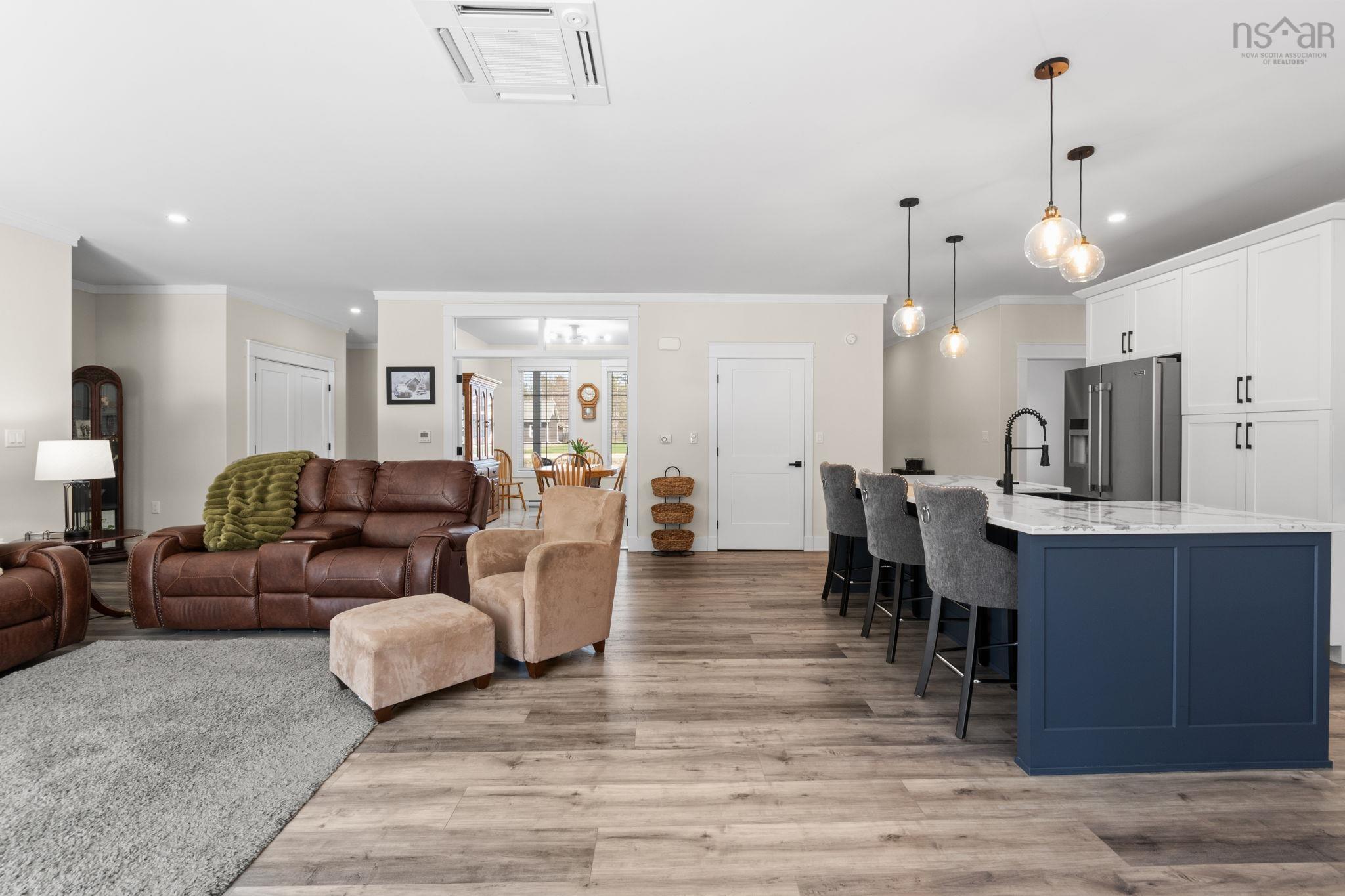 $649,000.00: 139 Belle Drive, Meadowvale