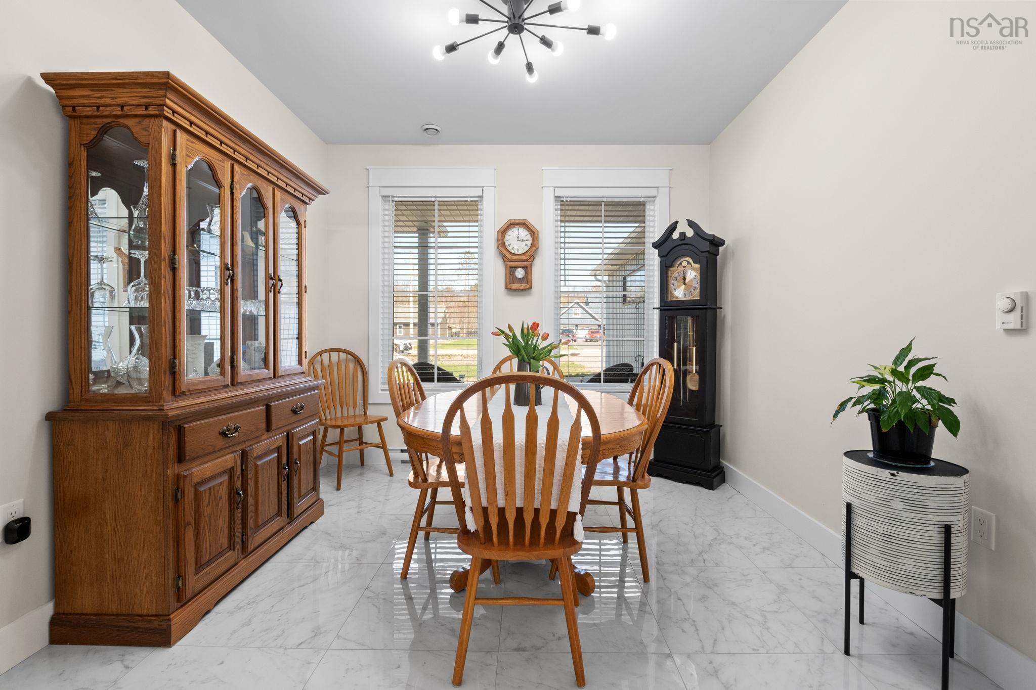 $649,000.00: 139 Belle Drive, Meadowvale