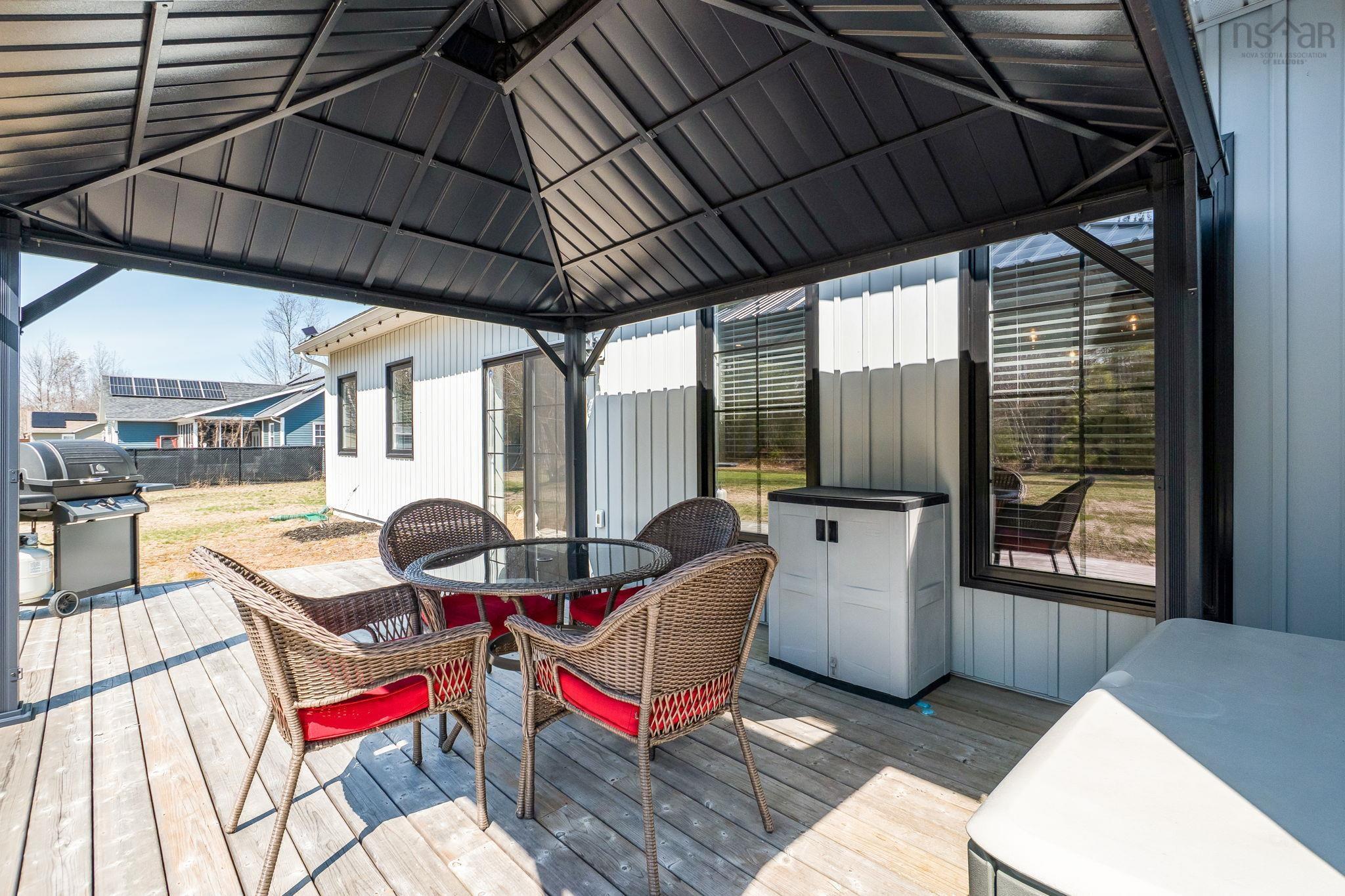 $649,000.00: 139 Belle Drive, Meadowvale