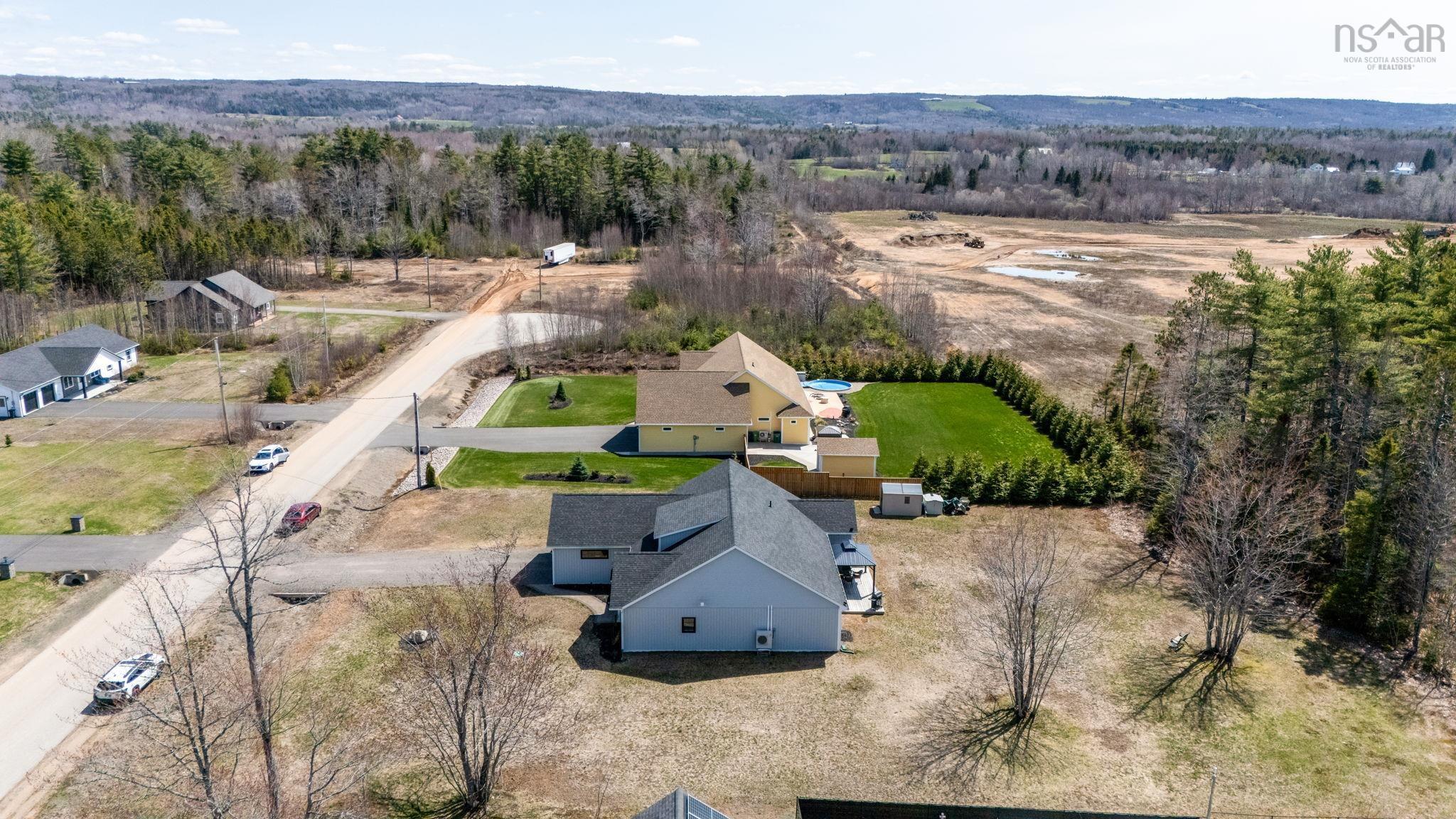 $649,000.00: 139 Belle Drive, Meadowvale