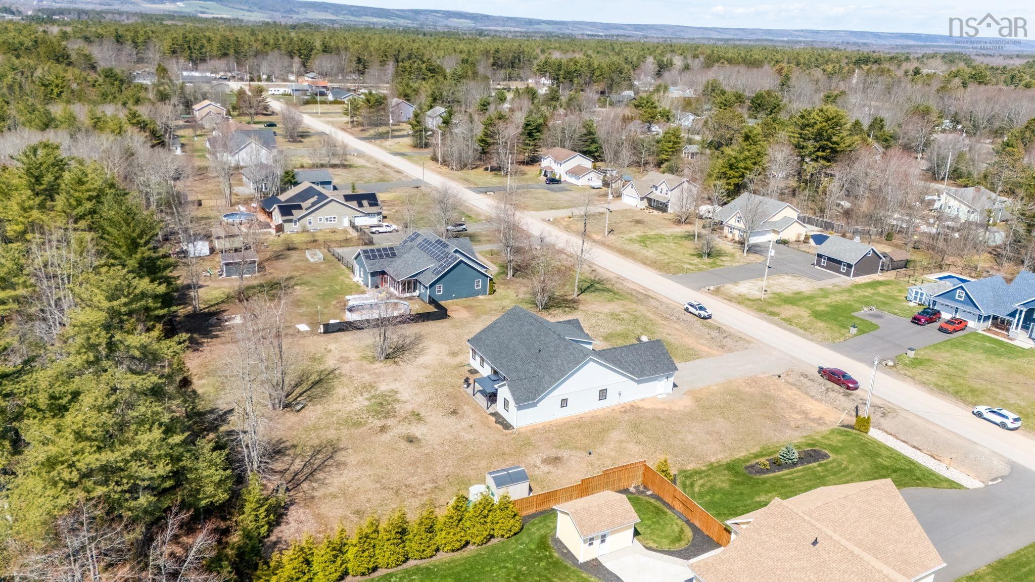 $649,000.00: 139 Belle Drive, Meadowvale