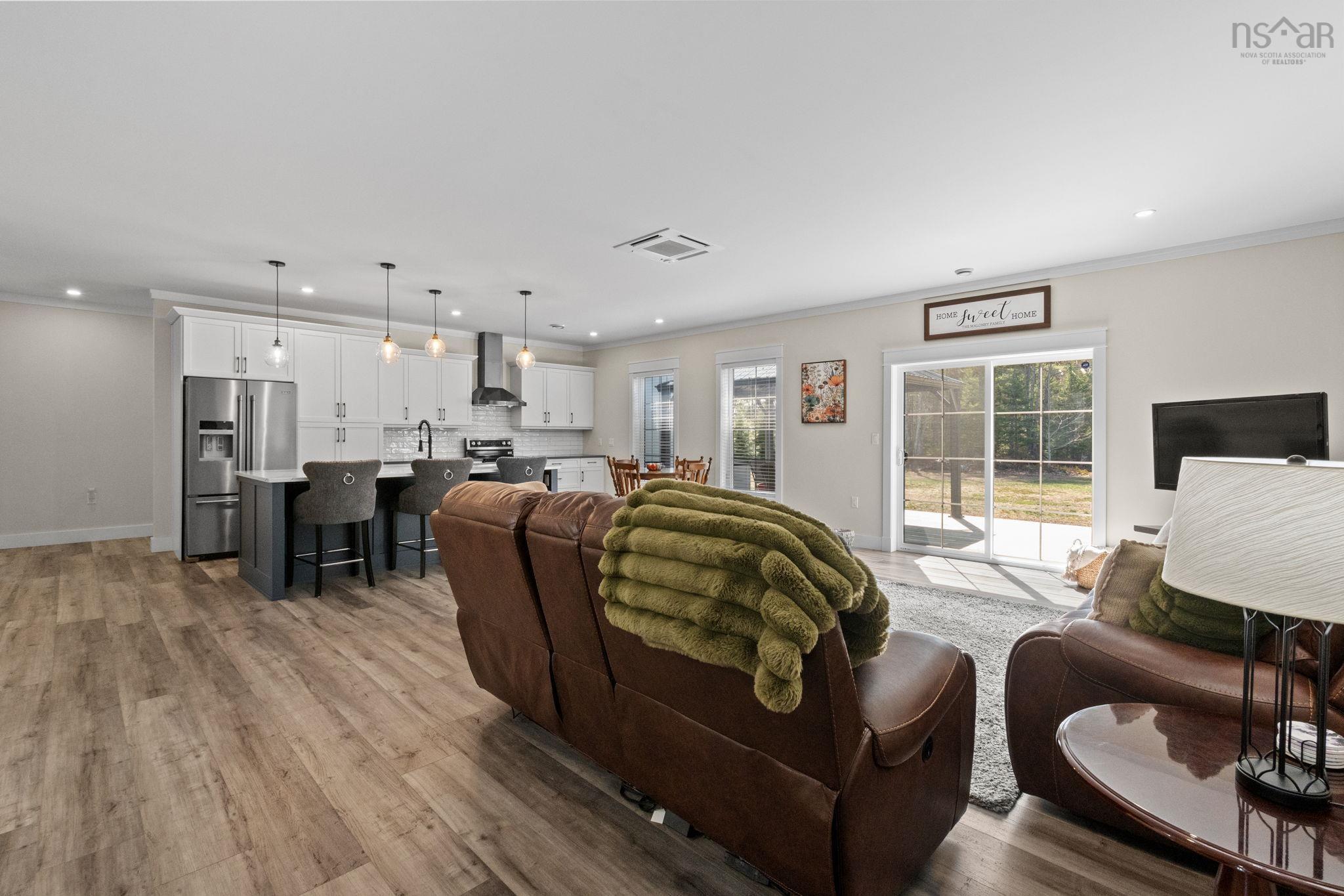 $649,000.00: 139 Belle Drive, Meadowvale