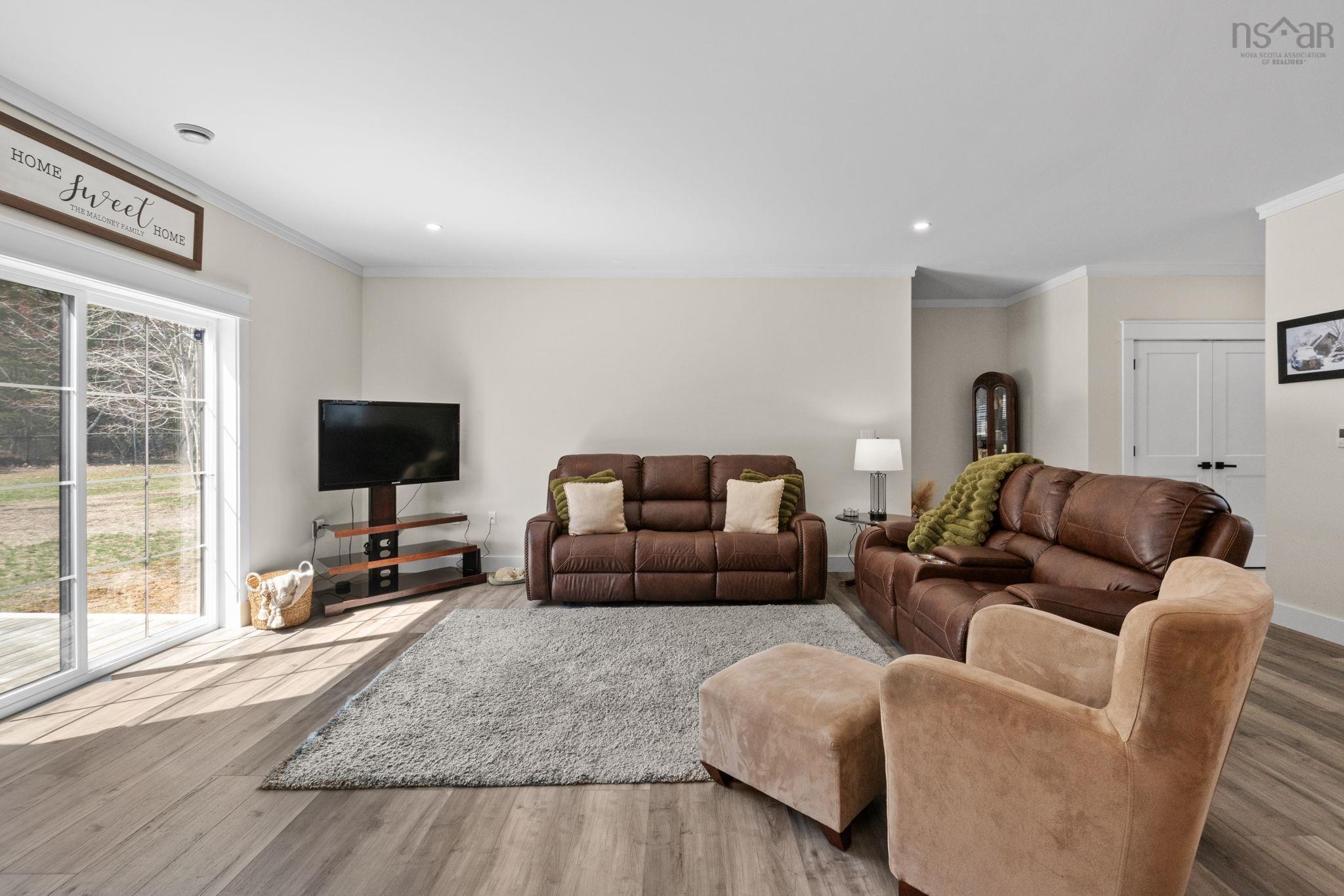 $649,000.00: 139 Belle Drive, Meadowvale