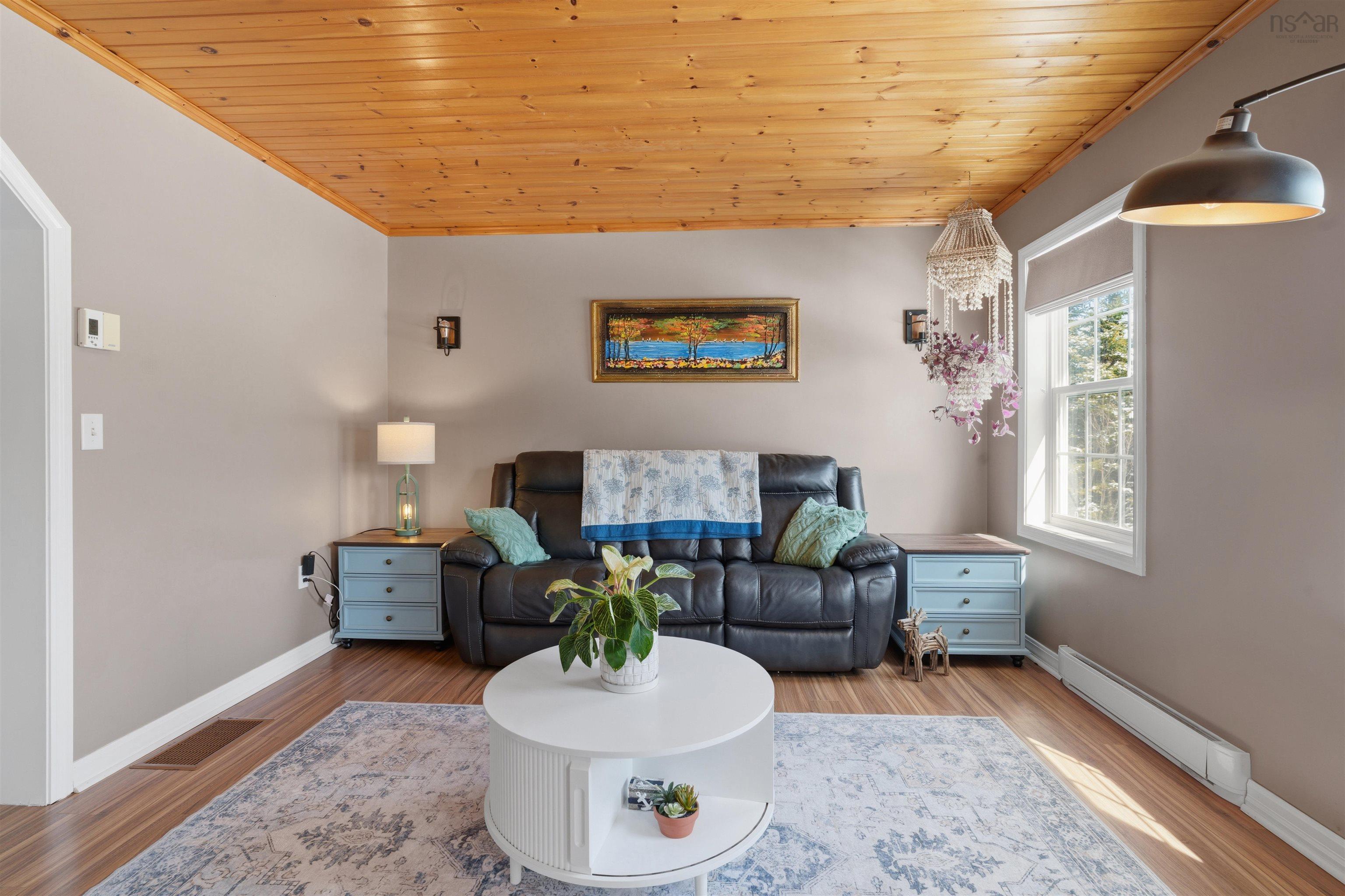 $464,900.00: 5 Osoogoone Lane, Clam Bay