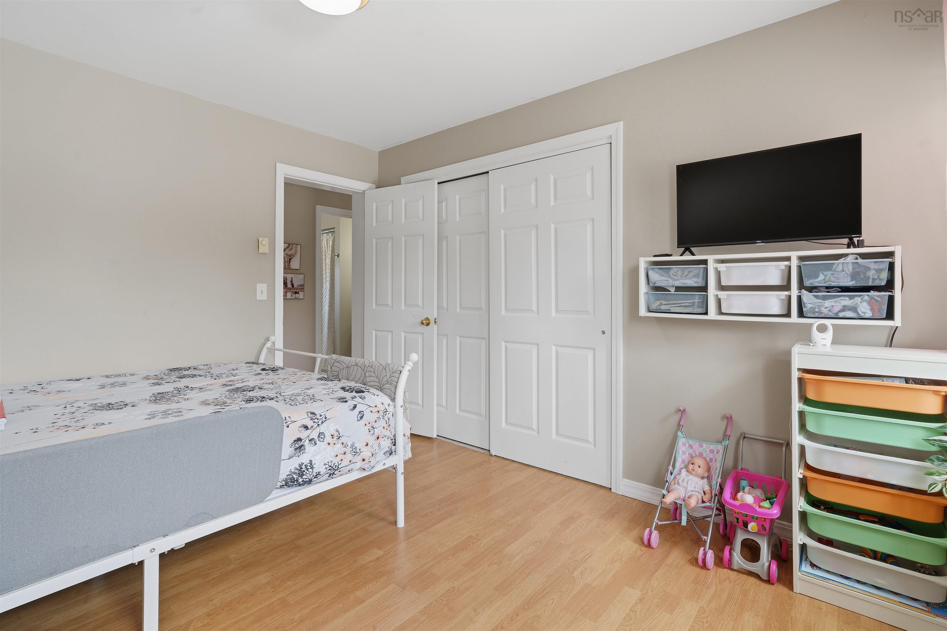 $464,900.00: 5 Osoogoone Lane, Clam Bay