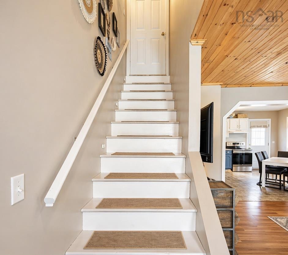 $464,900.00: 5 Osoogoone Lane, Clam Bay