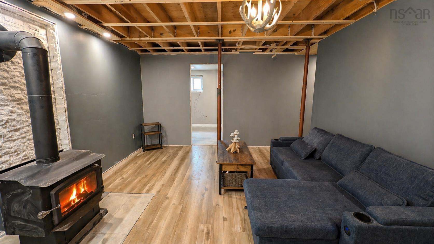 $464,900.00: 5 Osoogoone Lane, Clam Bay