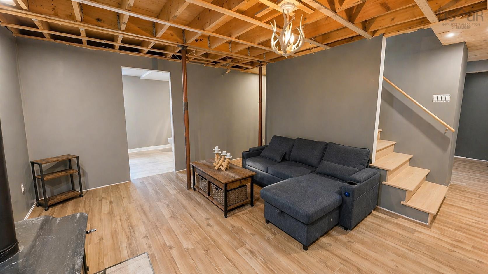 $464,900.00: 5 Osoogoone Lane, Clam Bay