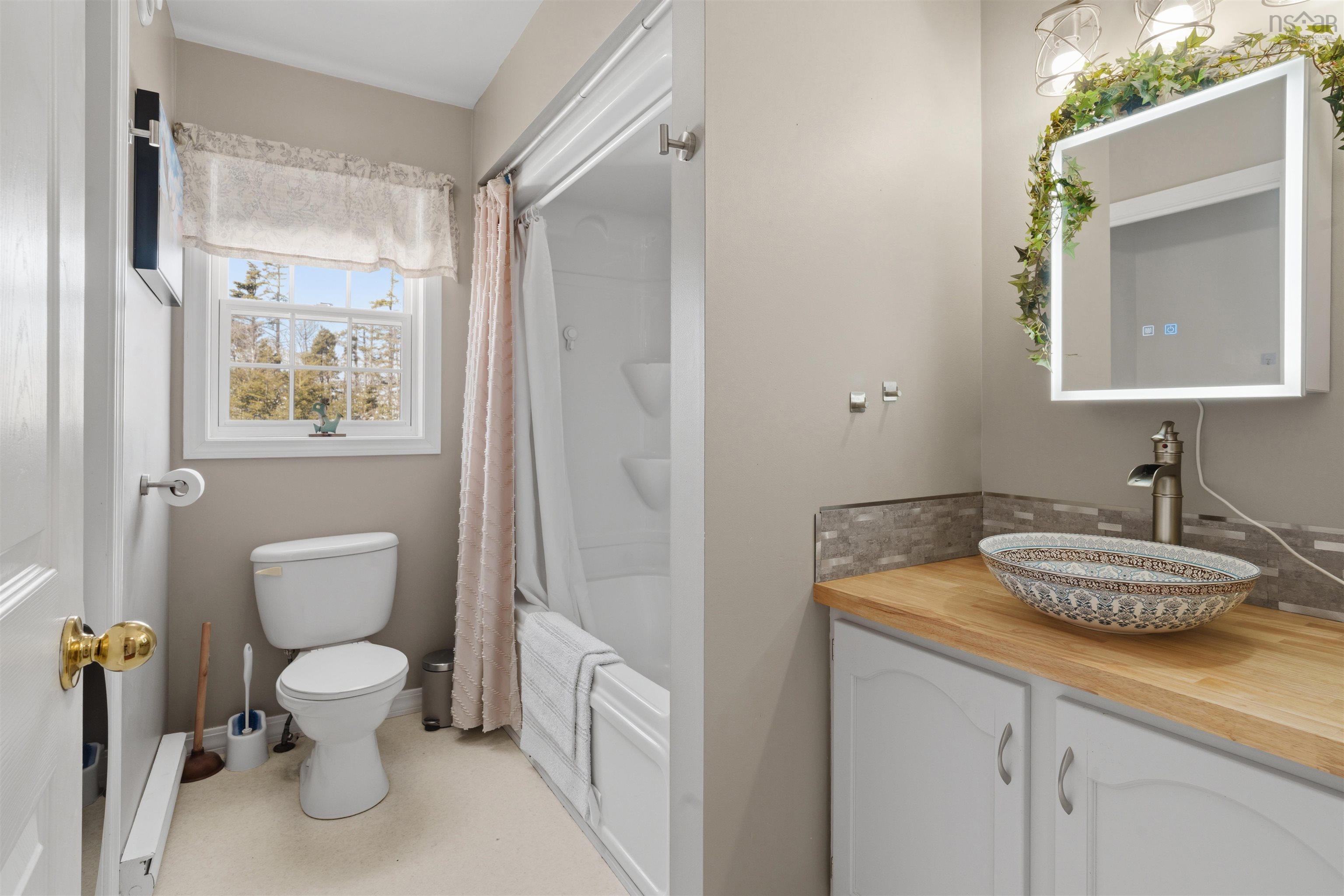 $464,900.00: 5 Osoogoone Lane, Clam Bay