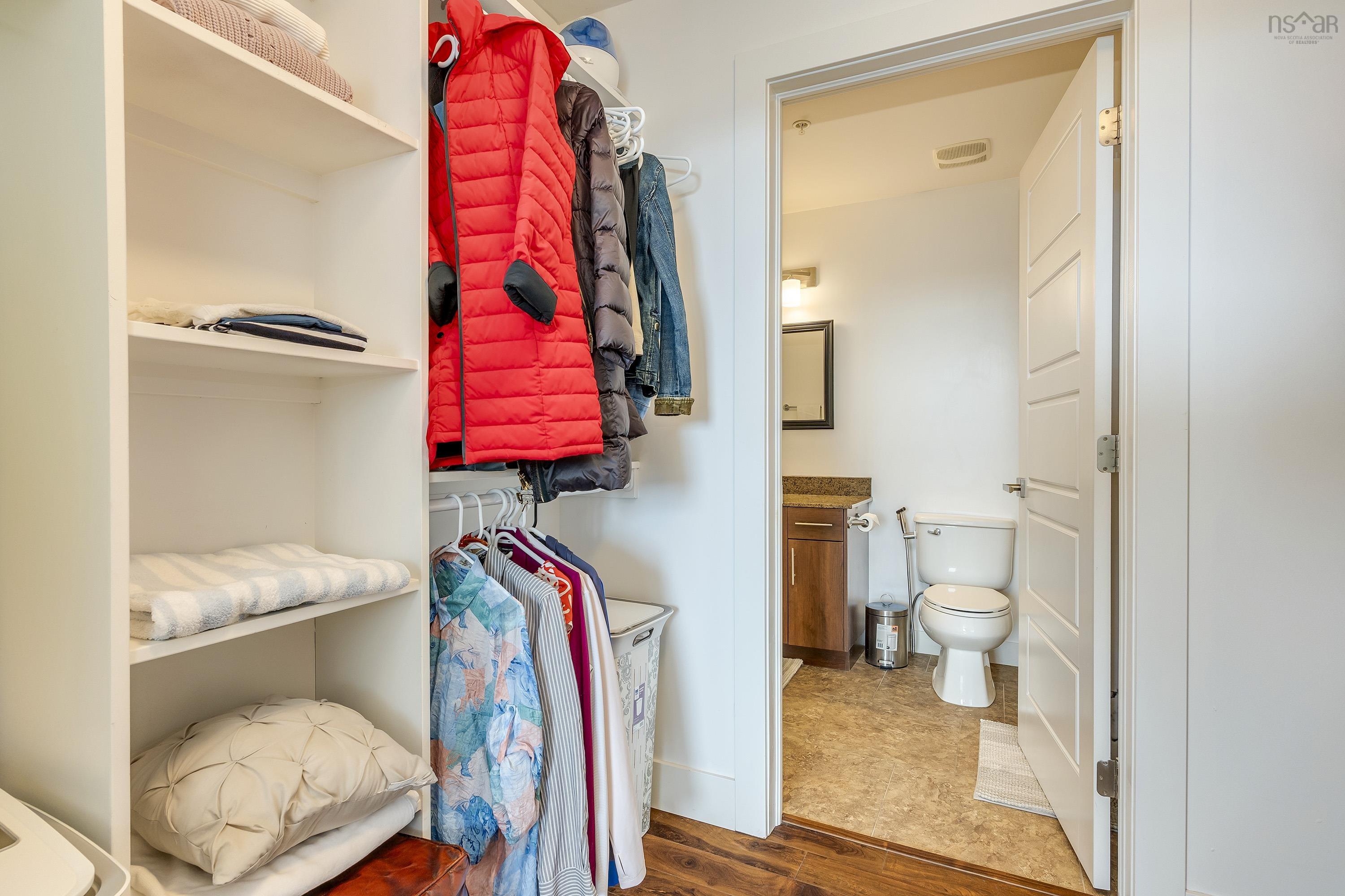 $519,900.00: 1004 3471 Dutch Village Road, Halifax