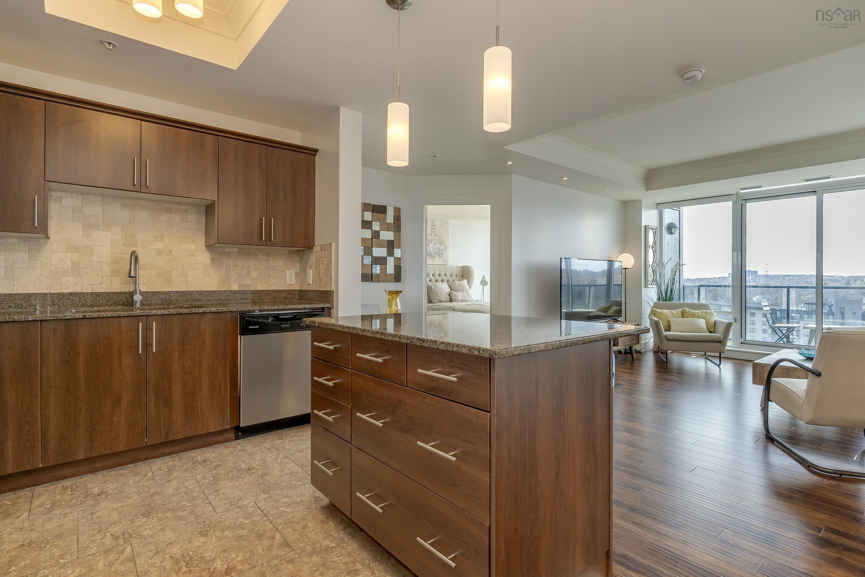 $519,900.00: 1004 3471 Dutch Village Road, Halifax