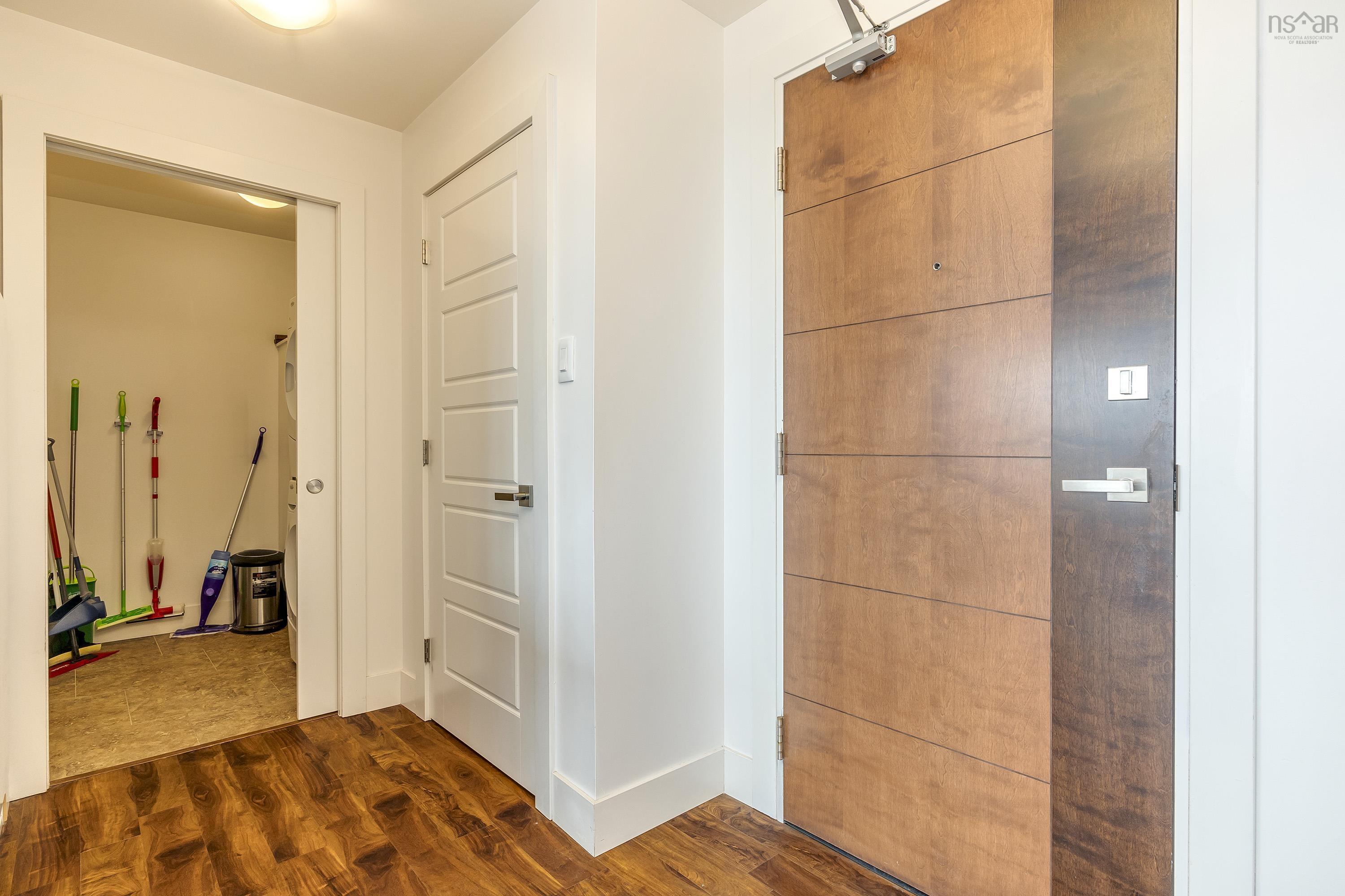 $519,900.00: 1004 3471 Dutch Village Road, Halifax