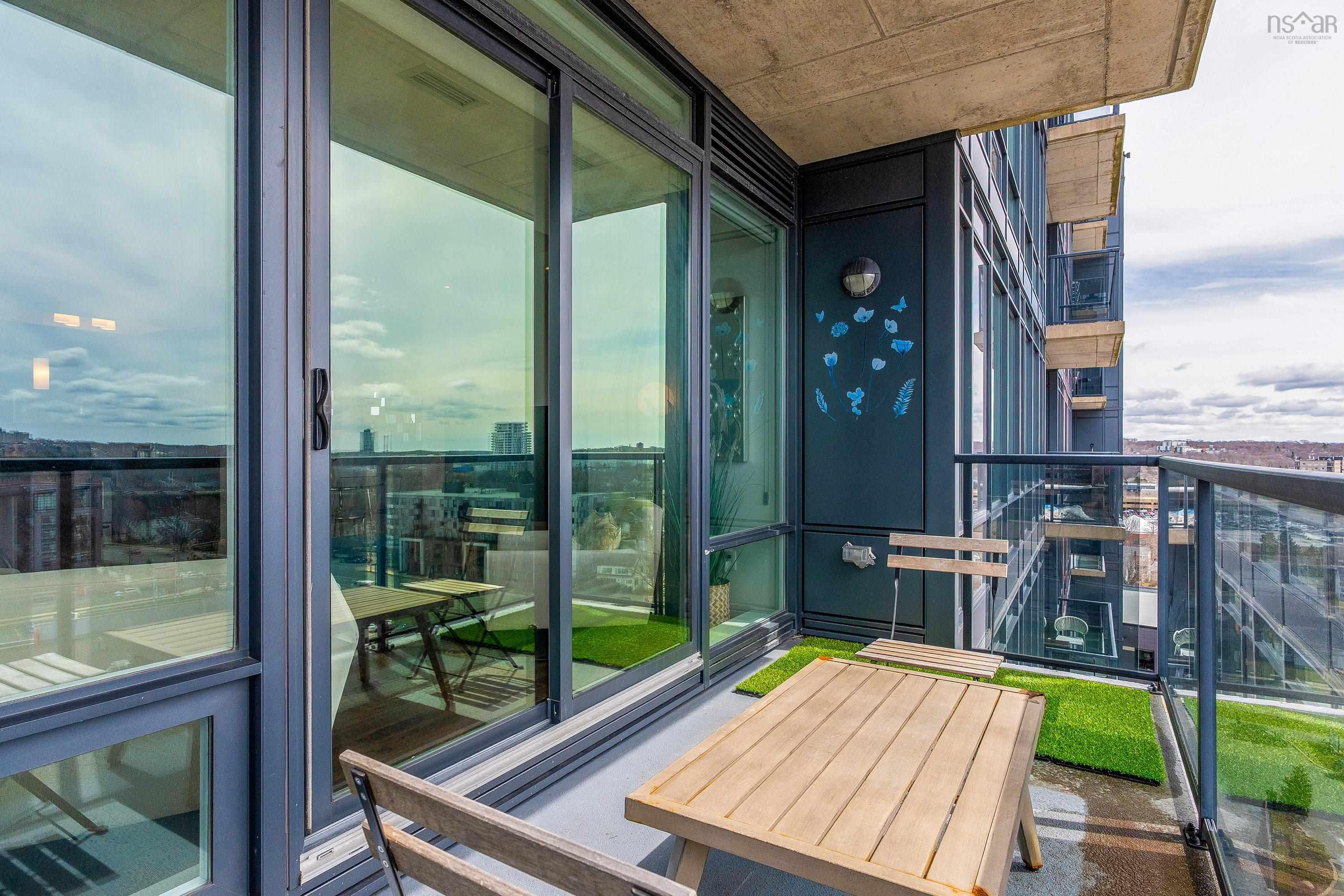 $519,900.00: 1004 3471 Dutch Village Road, Halifax