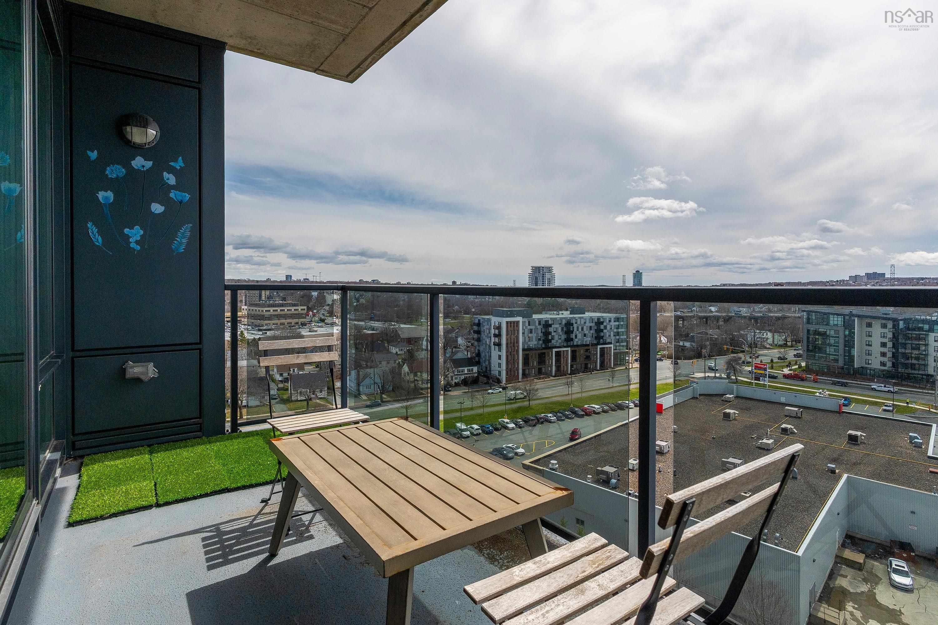 $519,900.00: 1004 3471 Dutch Village Road, Halifax