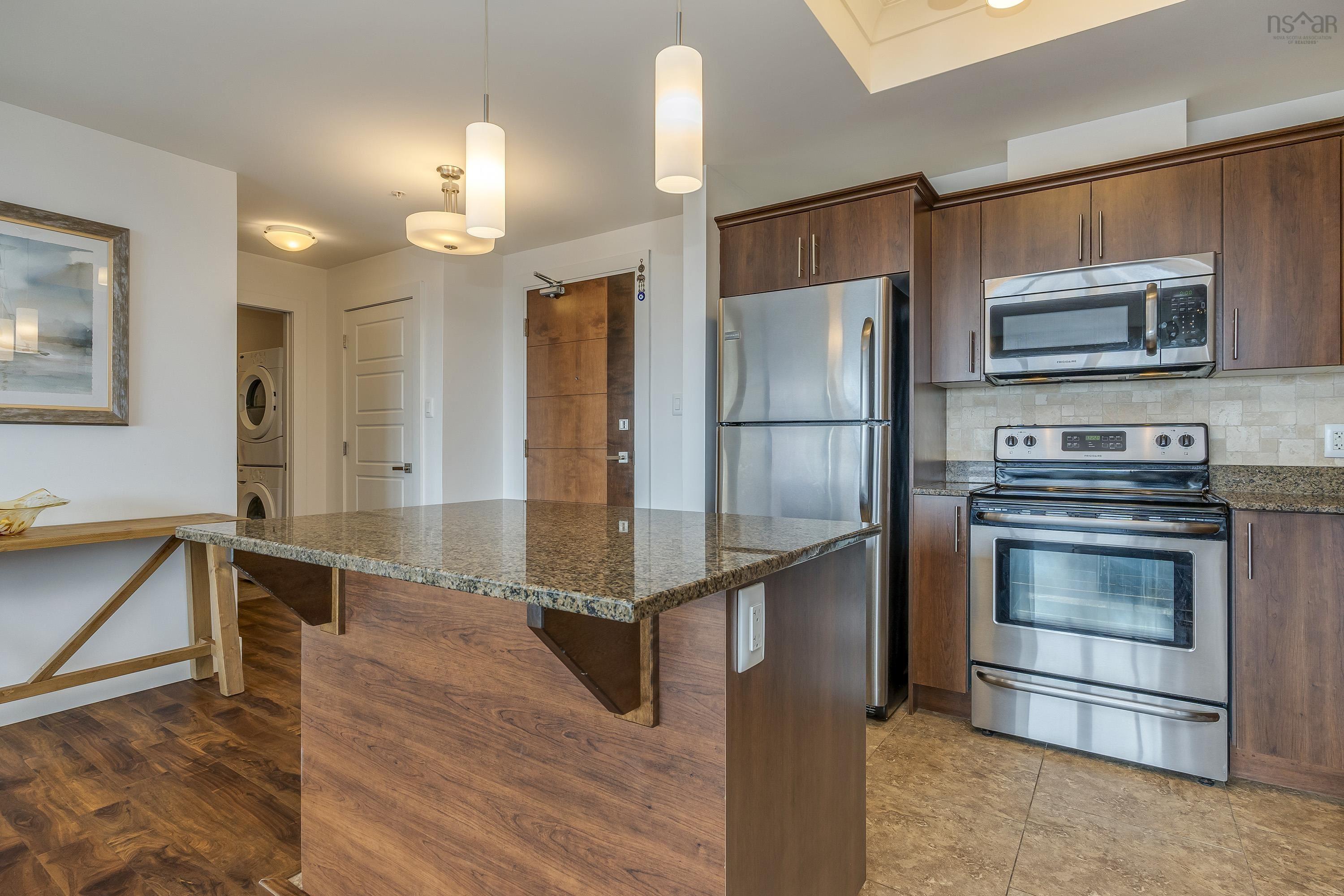 $519,900.00: 1004 3471 Dutch Village Road, Halifax