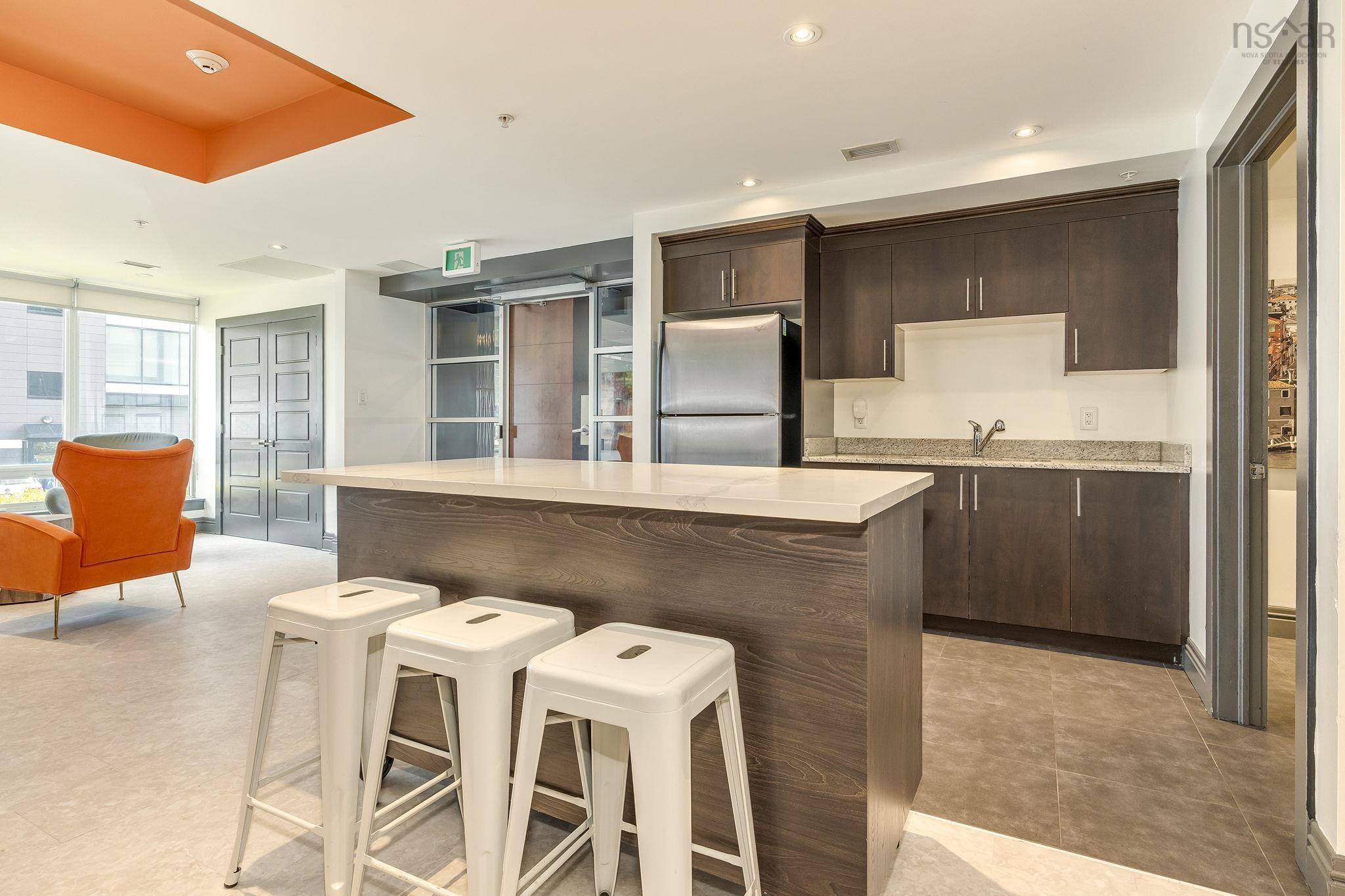 $519,900.00: 1004 3471 Dutch Village Road, Halifax