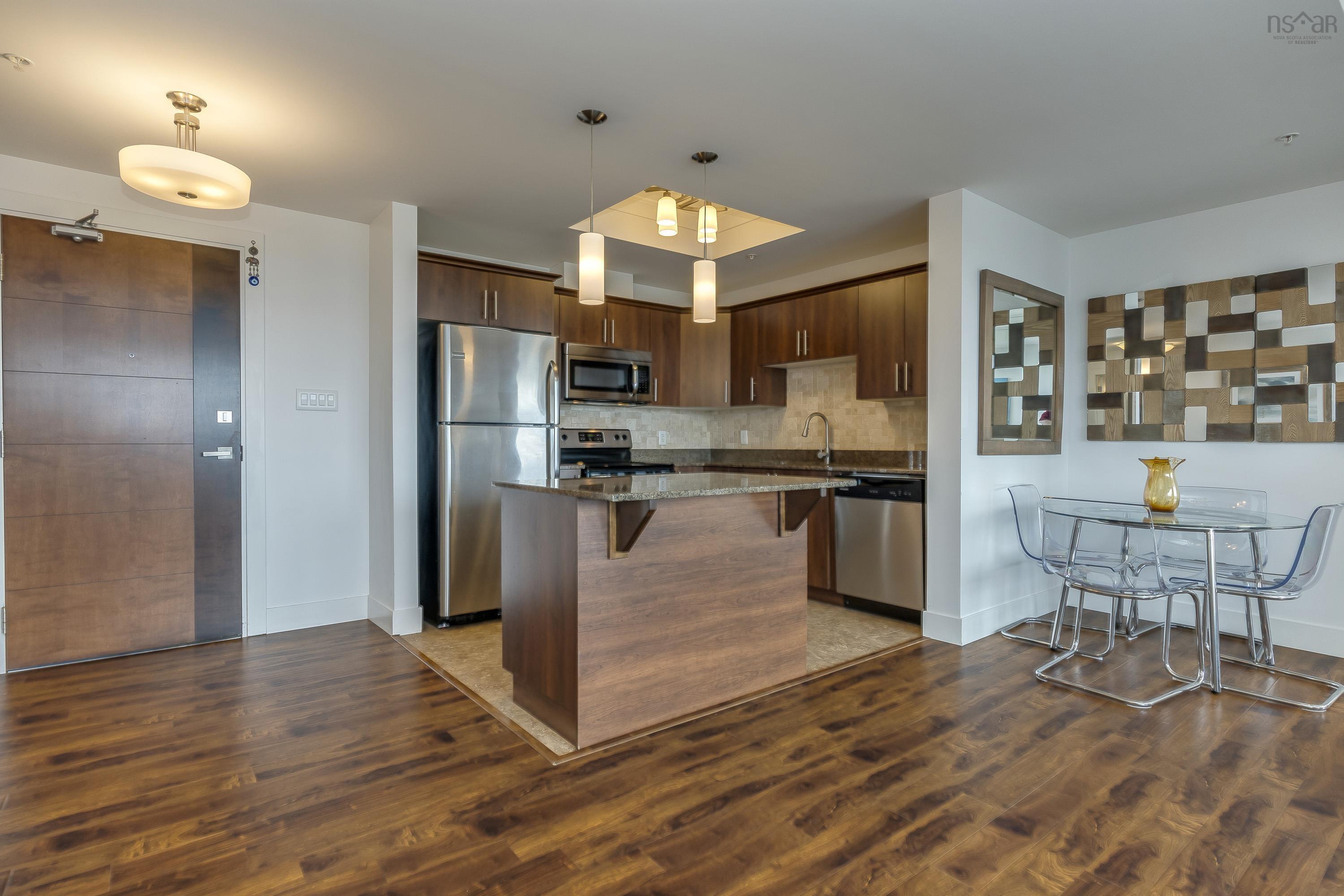 $519,900.00: 1004 3471 Dutch Village Road, Halifax