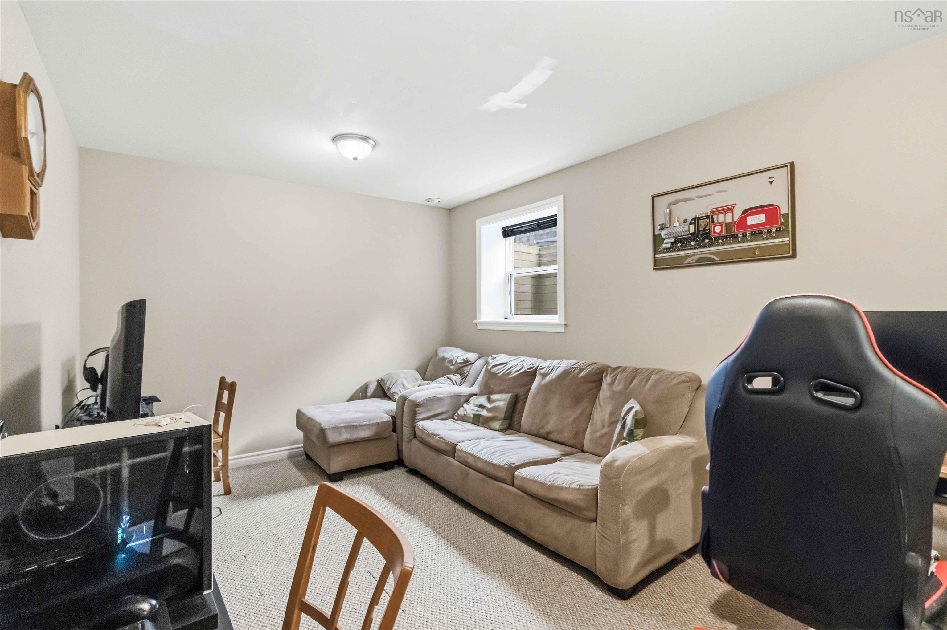 $449,900.00: 33 Riverwood Drive, Timberlea