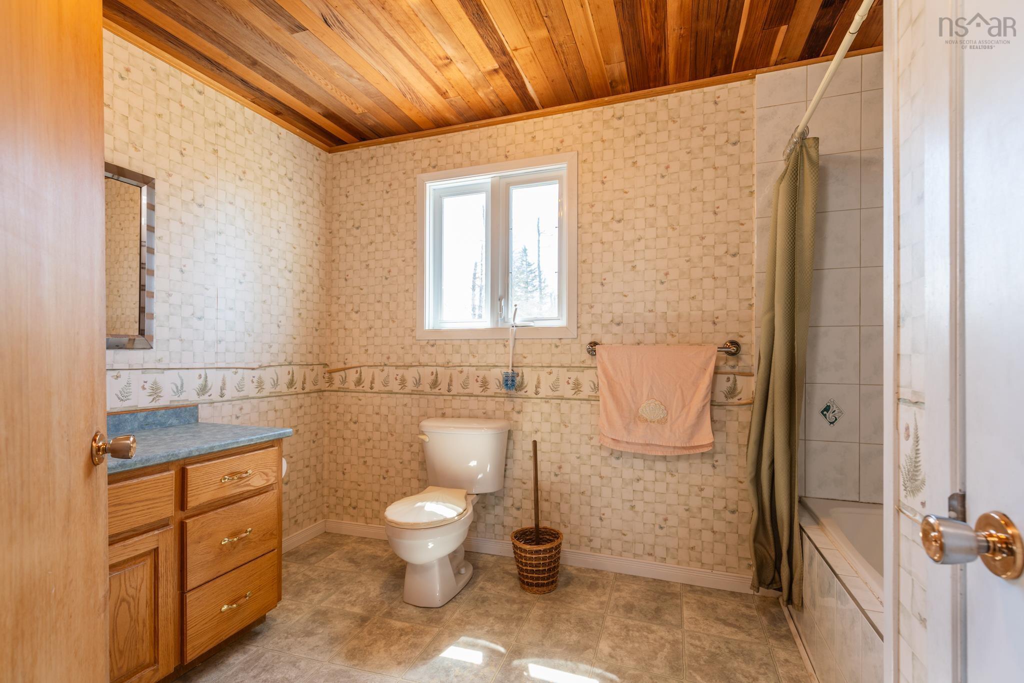 $379,000.00: 74 Dearman Drive, Milton Highlands